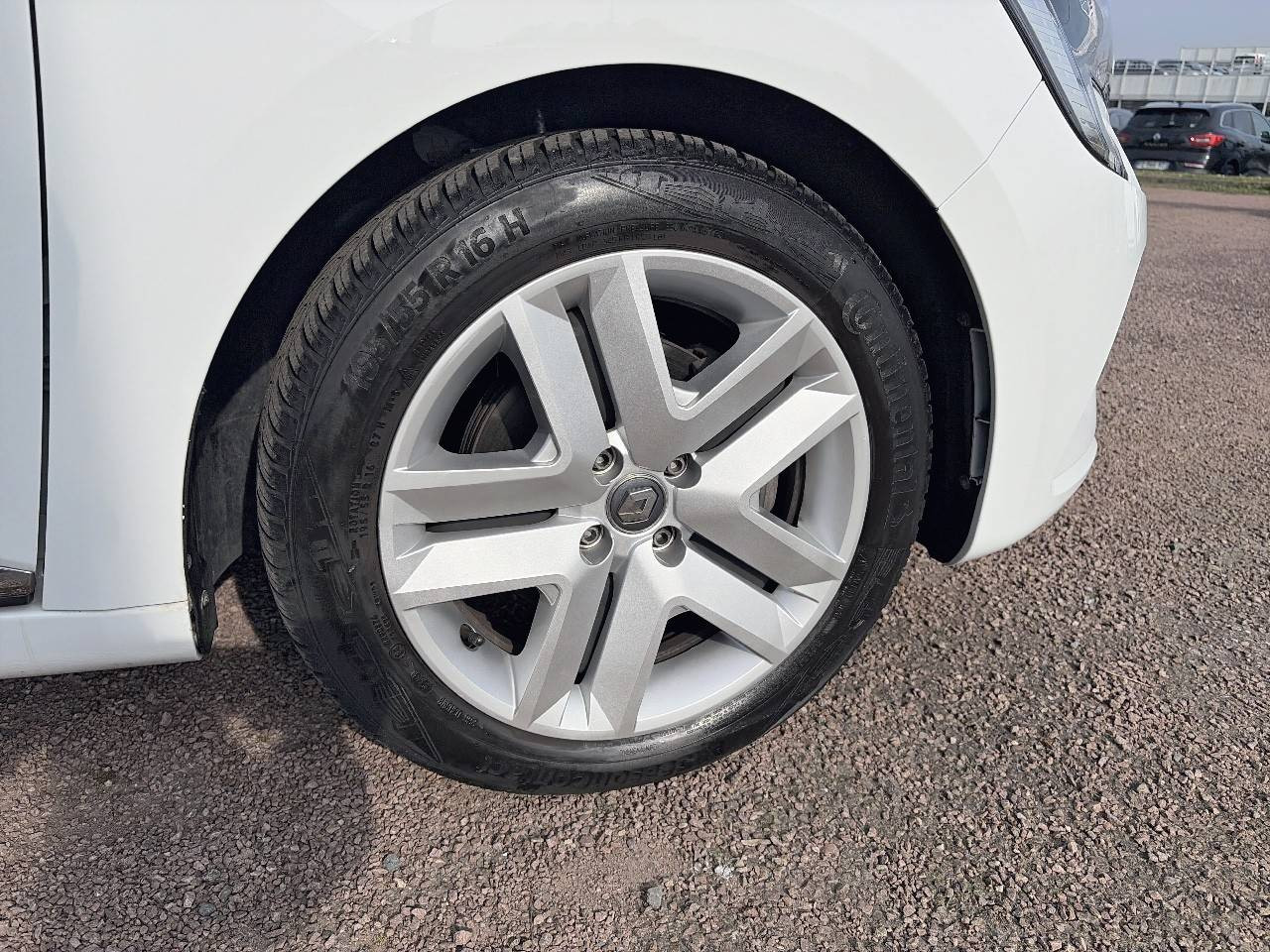 Vente en ligne Renault Clio 5 Clio Blue dCi 100 - 21N au prix de 14 990 €