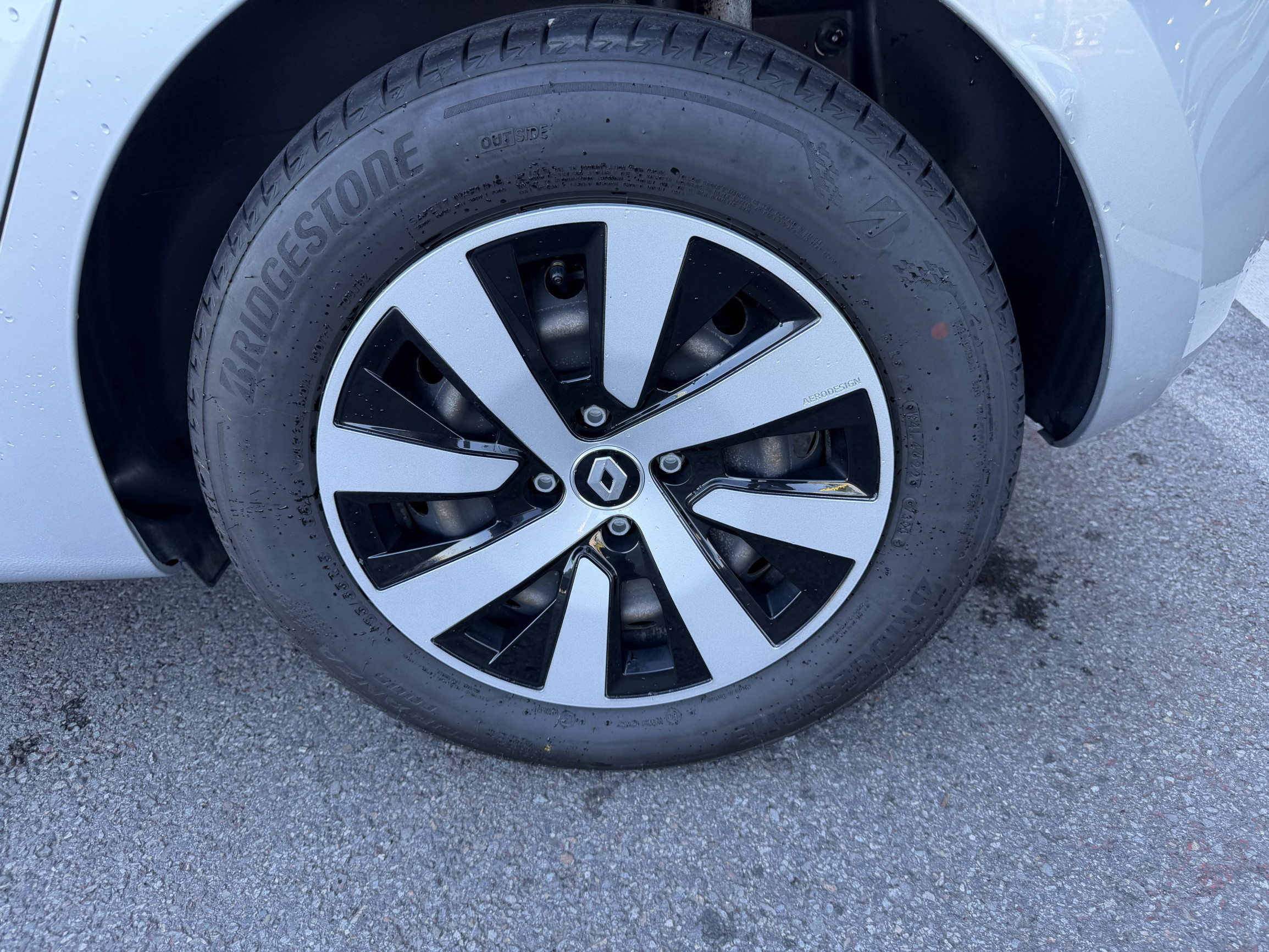 Vente en ligne Renault Clio 5 Clio TCe 90 au prix de 15 490 €