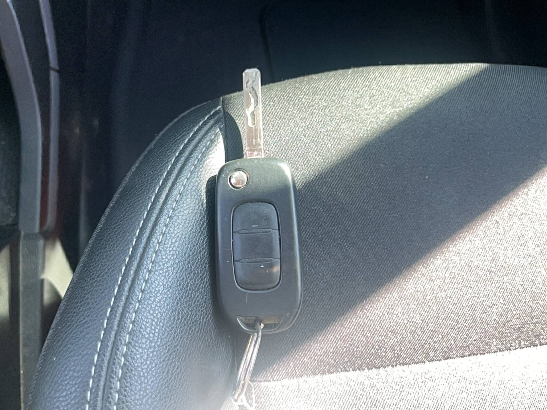 Vente en ligne Renault Kangoo Van  BLUE DCI 95 EDC au prix de 17 991 €
