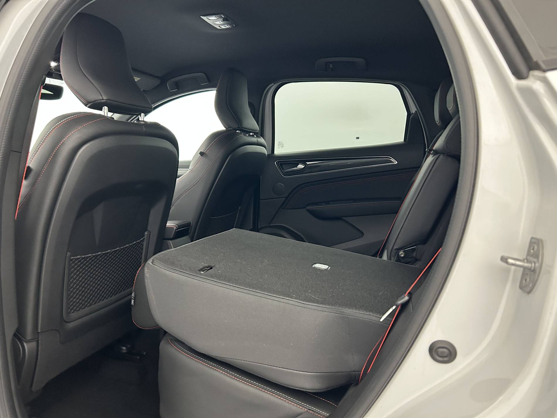 Vente en ligne Renault Arkana  E-Tech hybride 145 au prix de 22 690 €