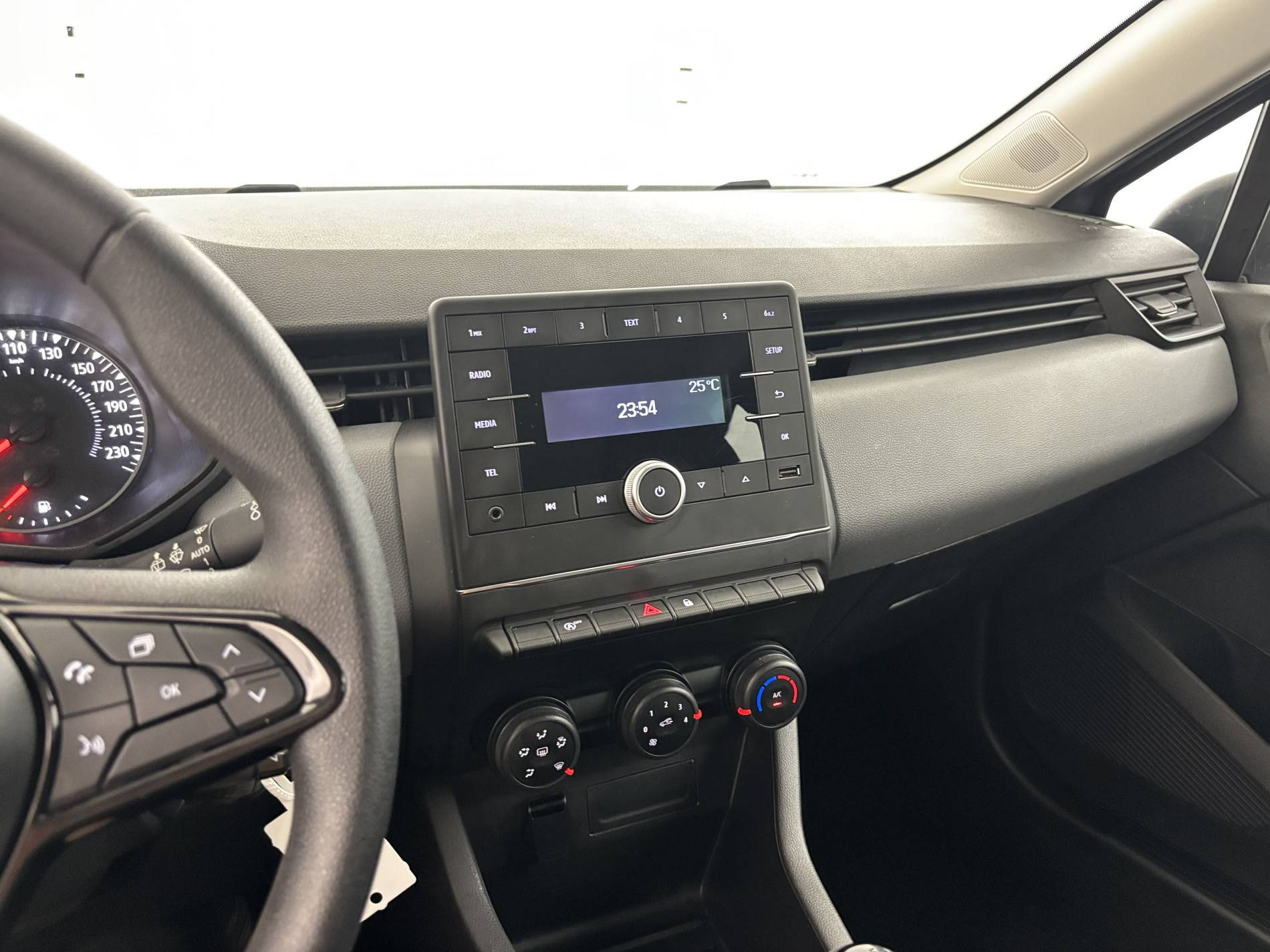 Vente en ligne Renault Clio 5 Clio SCe 65 au prix de 12 790 €