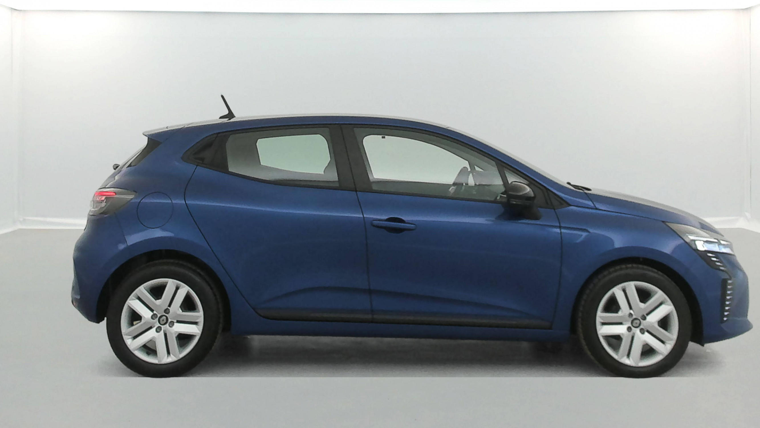 Vente en ligne Renault Clio 5 Clio TCe 90 au prix de 14 490 €