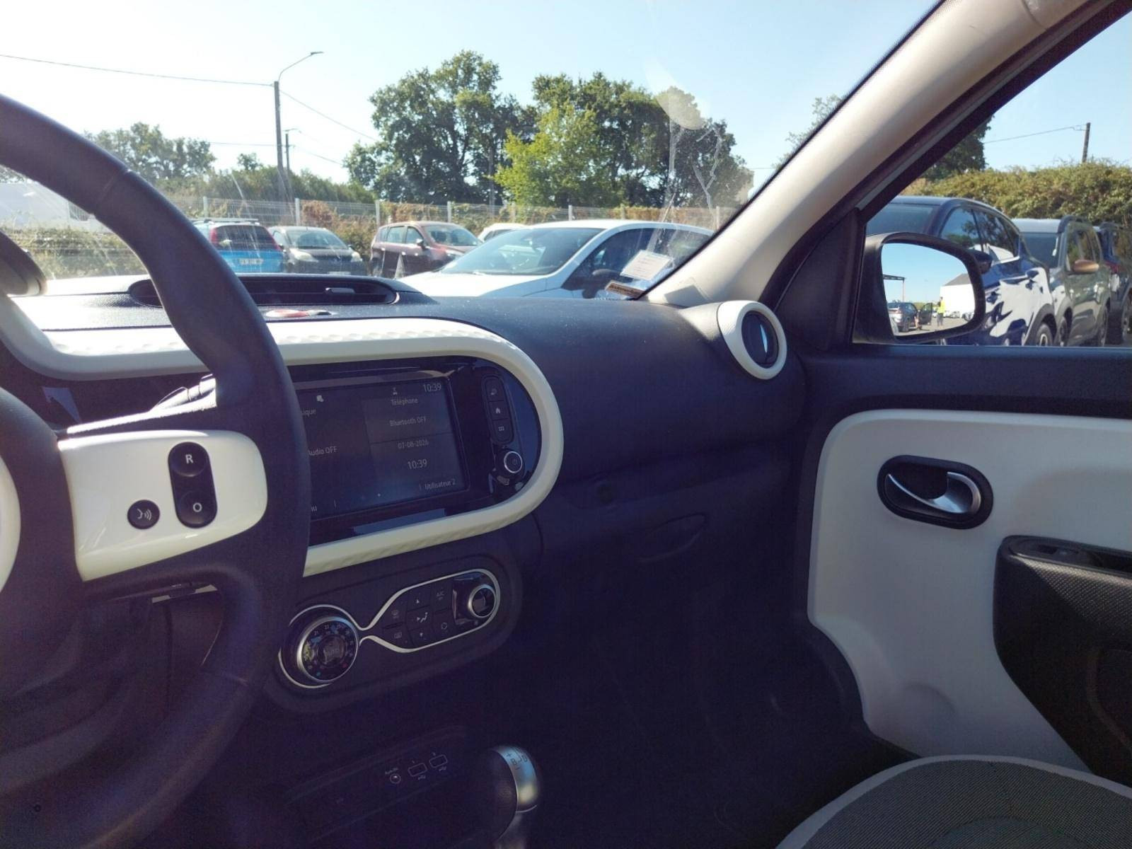 Vente en ligne Renault Twingo Electrique Twingo III E-Tech au prix de 11 990 €