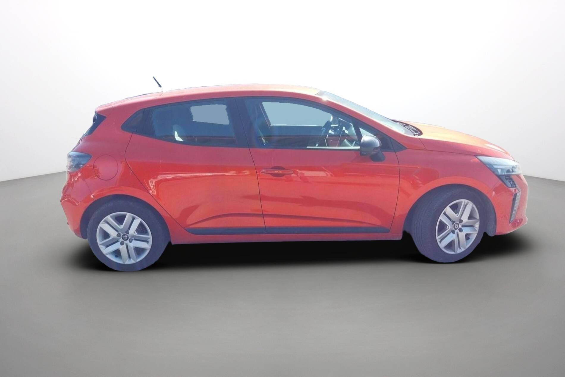 Vente en ligne Renault Clio 5 Clio TCe 90 au prix de 15 790 €