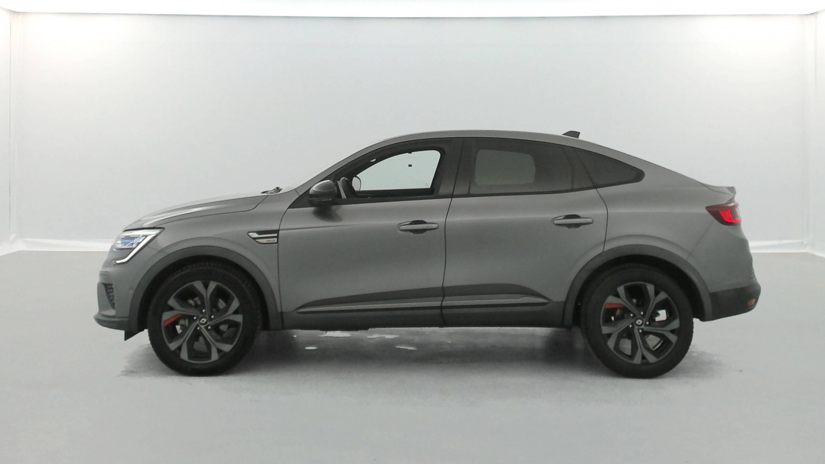 Vente en ligne Renault Arkana  E-Tech 145 - 21B au prix de 20 950 €