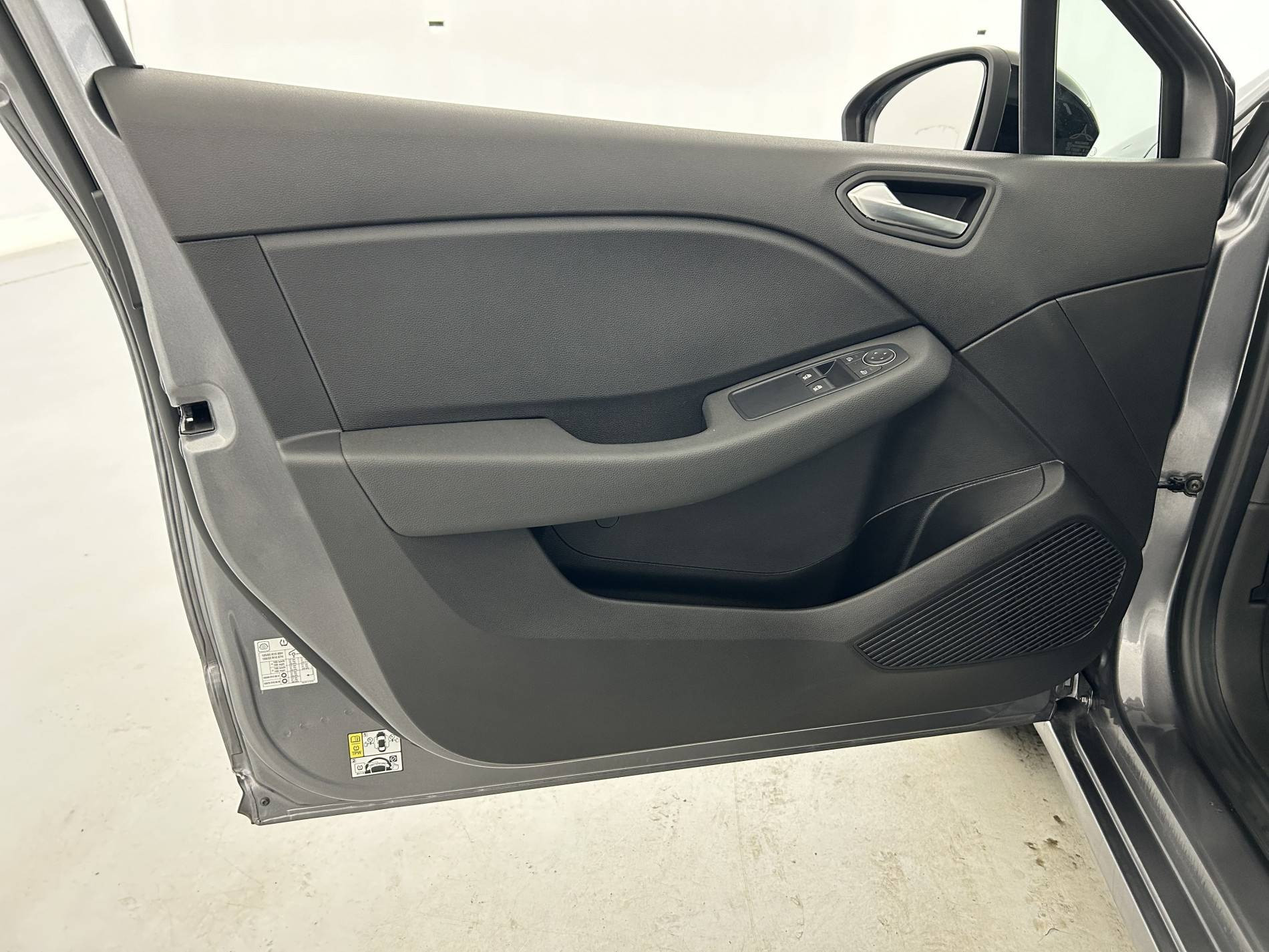 Vente en ligne Renault Clio 5 Clio TCe 90 au prix de 14 790 €