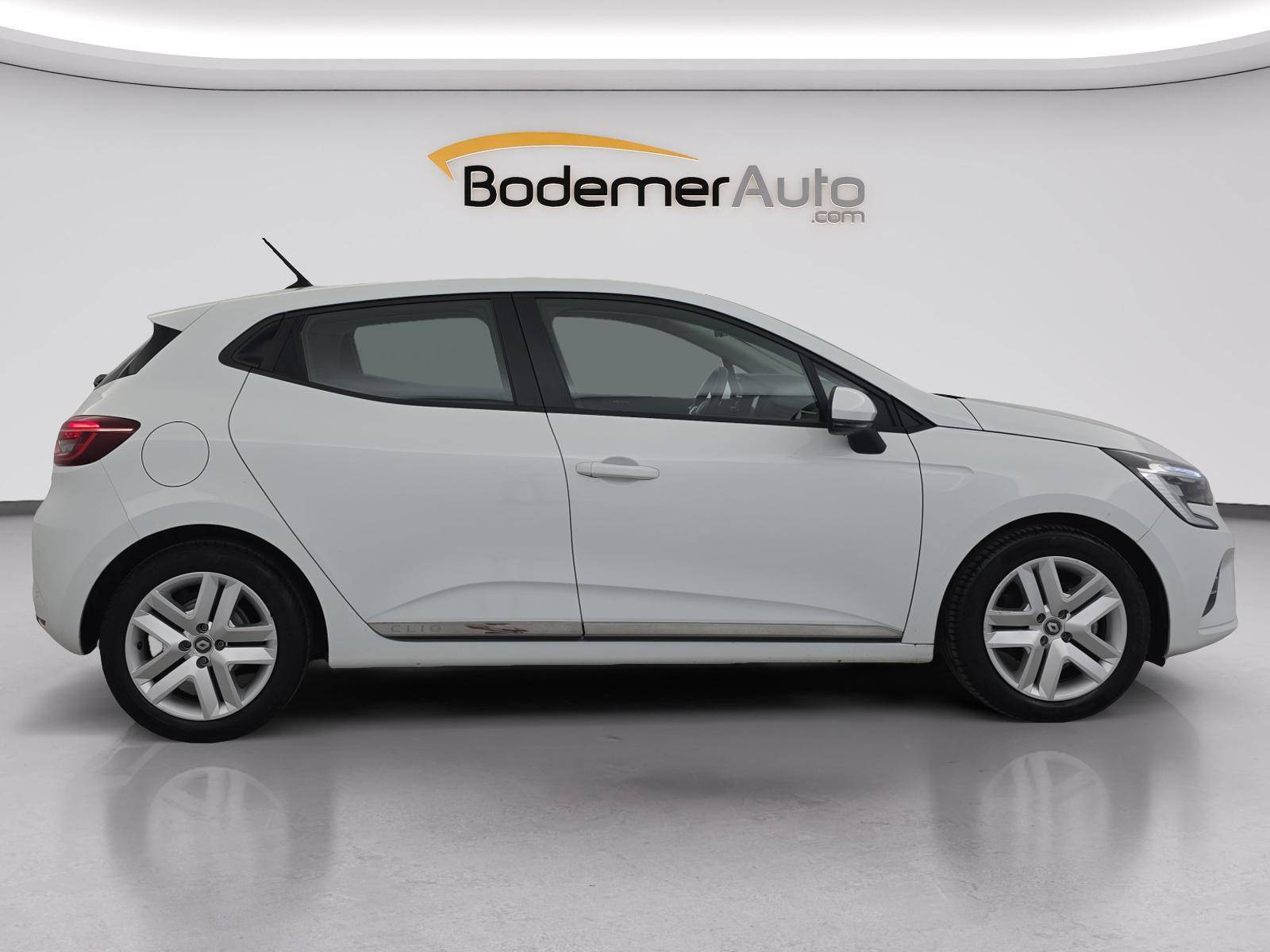 Vente en ligne Renault Clio 5 Clio E-Tech 140 - 21N au prix de 14 890 €