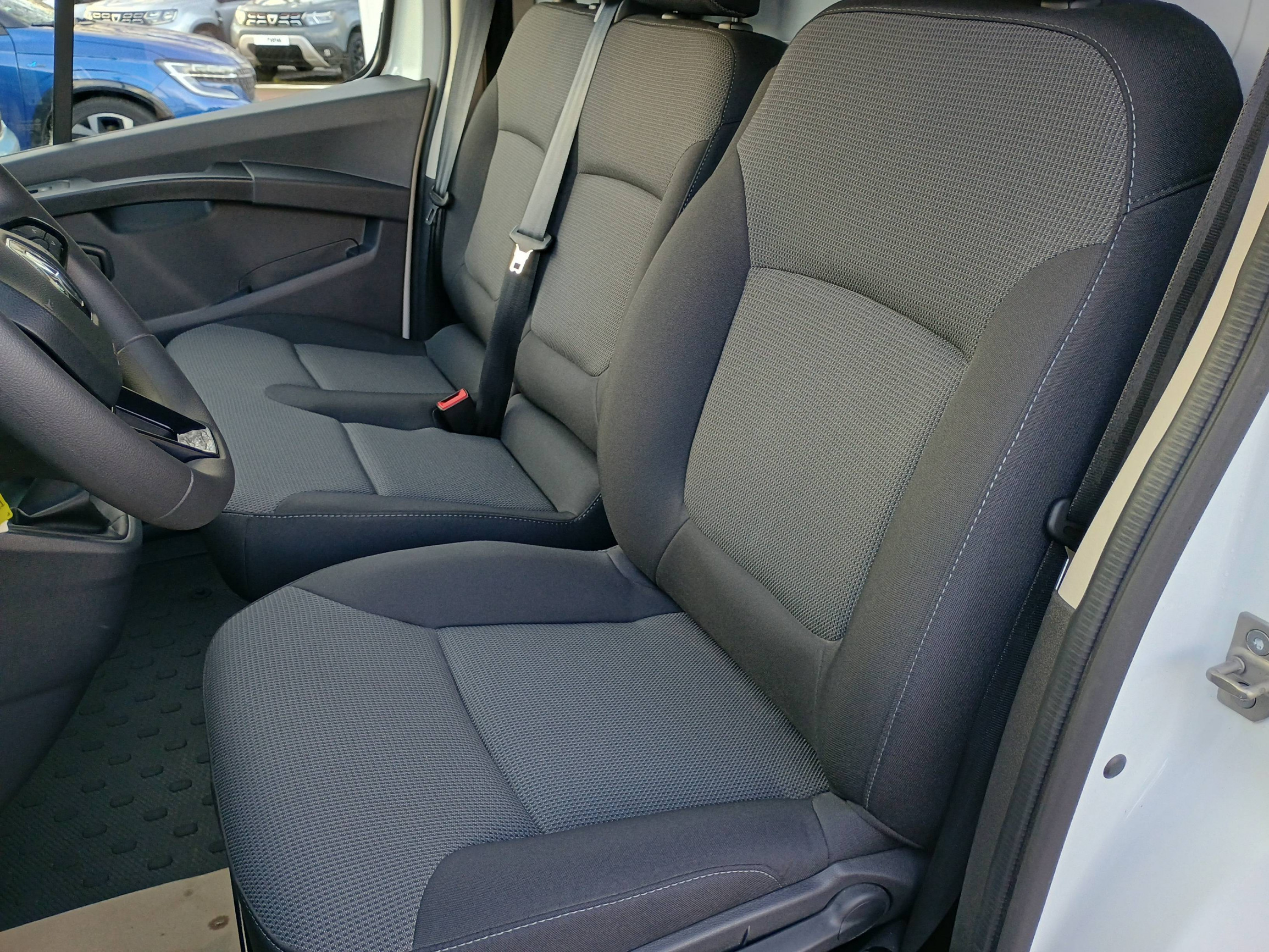 Vente en ligne Renault Trafic 3 Fourgon TRAFIC FGN L1H1 2800 KG BLUE DCI 110 au prix de 24 990 €
