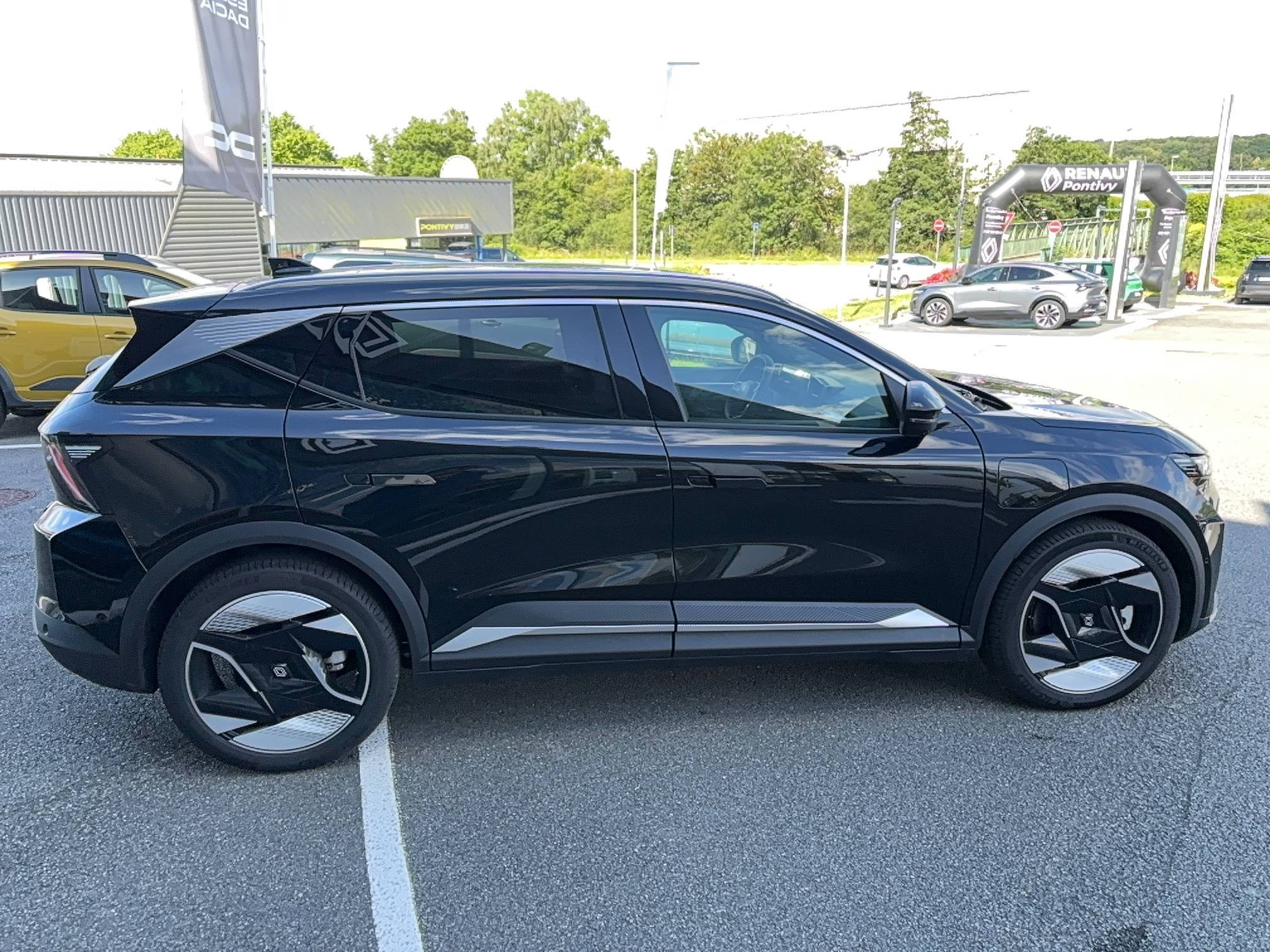 Vente en ligne Renault Scenic E-Tech Scenic E-Tech électrique 220 ch grande autonomie au prix de 47 900 €