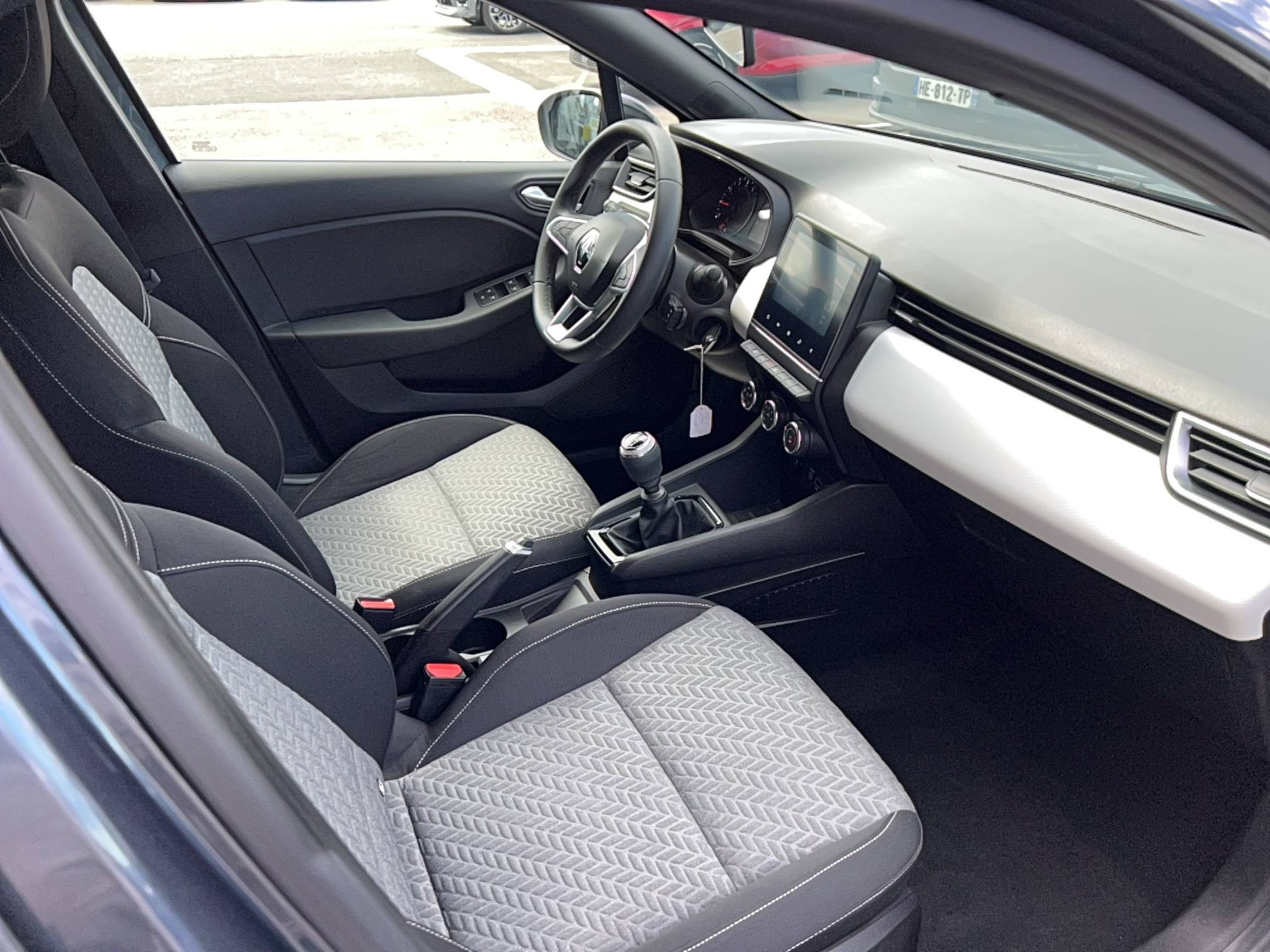 Vente en ligne Renault Clio 5 Clio TCe 90 - 21N au prix de 13 490 €