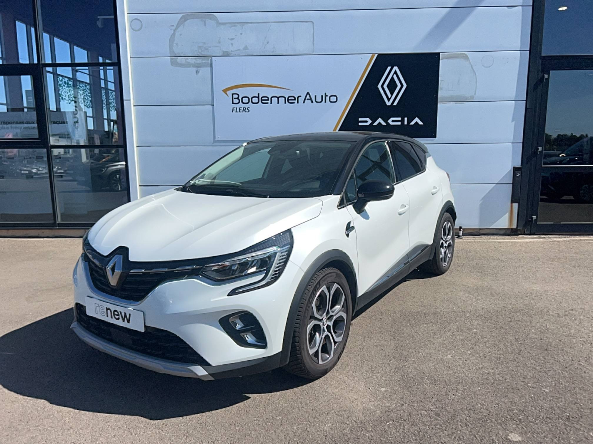 Renault Captur  E-Tech full hybrid 145 occasion de 2024 en vente à Flers
