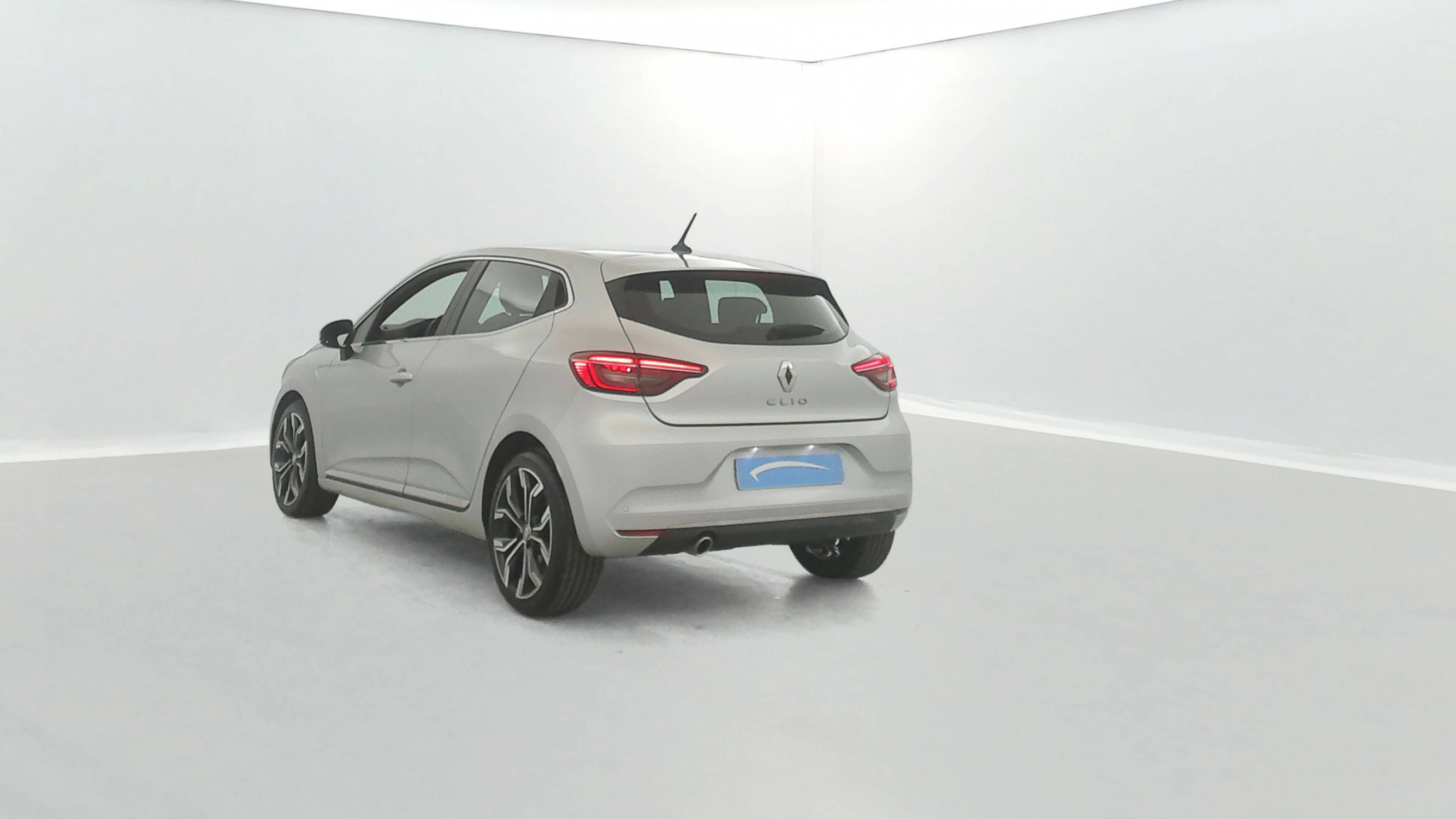 Vente en ligne Renault Clio 5 Clio TCe 140 - 21N au prix de 15 790 €