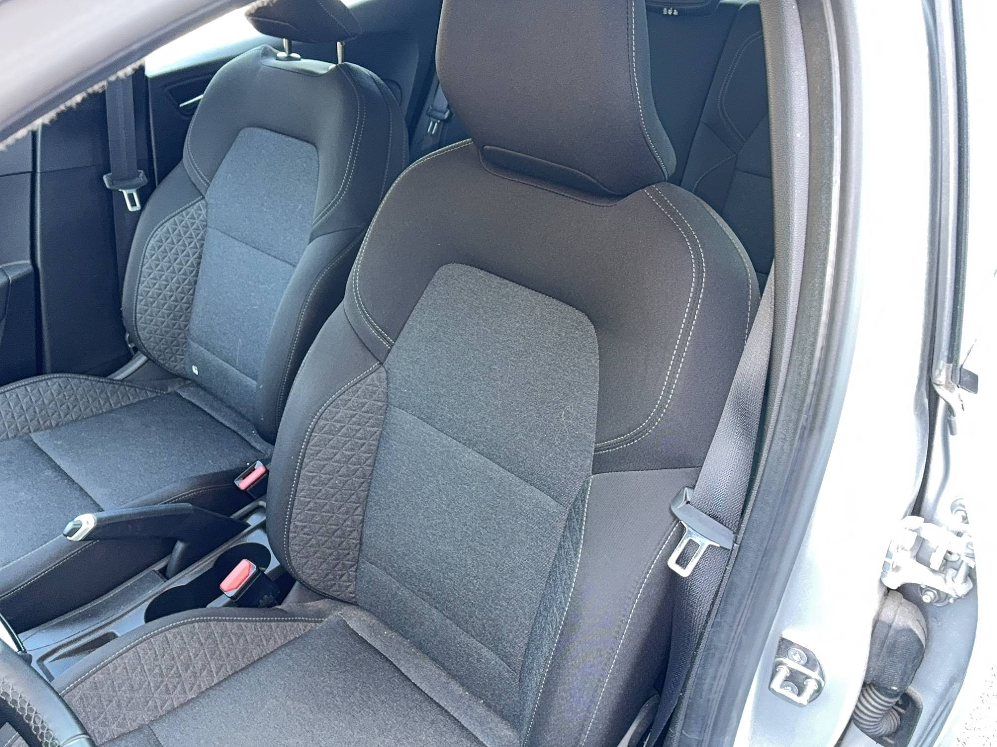 Vente en ligne Renault Clio 5 Clio TCe 90 au prix de 13 590 €
