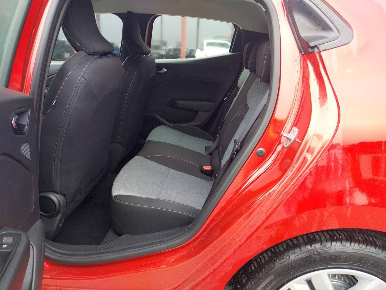 Vente en ligne Renault Clio 5 Clio Blue dCi 100 ch GSR2 au prix de 18 490 €