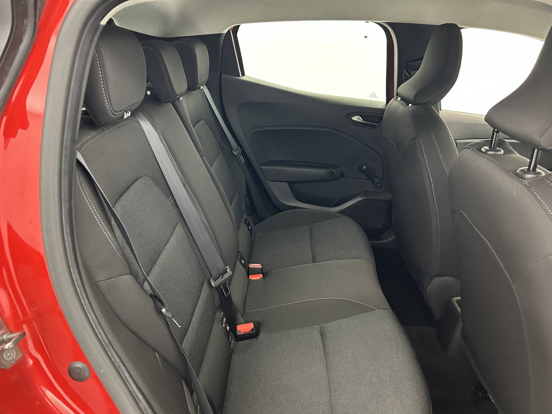 Vente en ligne Renault Clio 5 Clio E-Tech full hybrid 145 au prix de 16 890 €