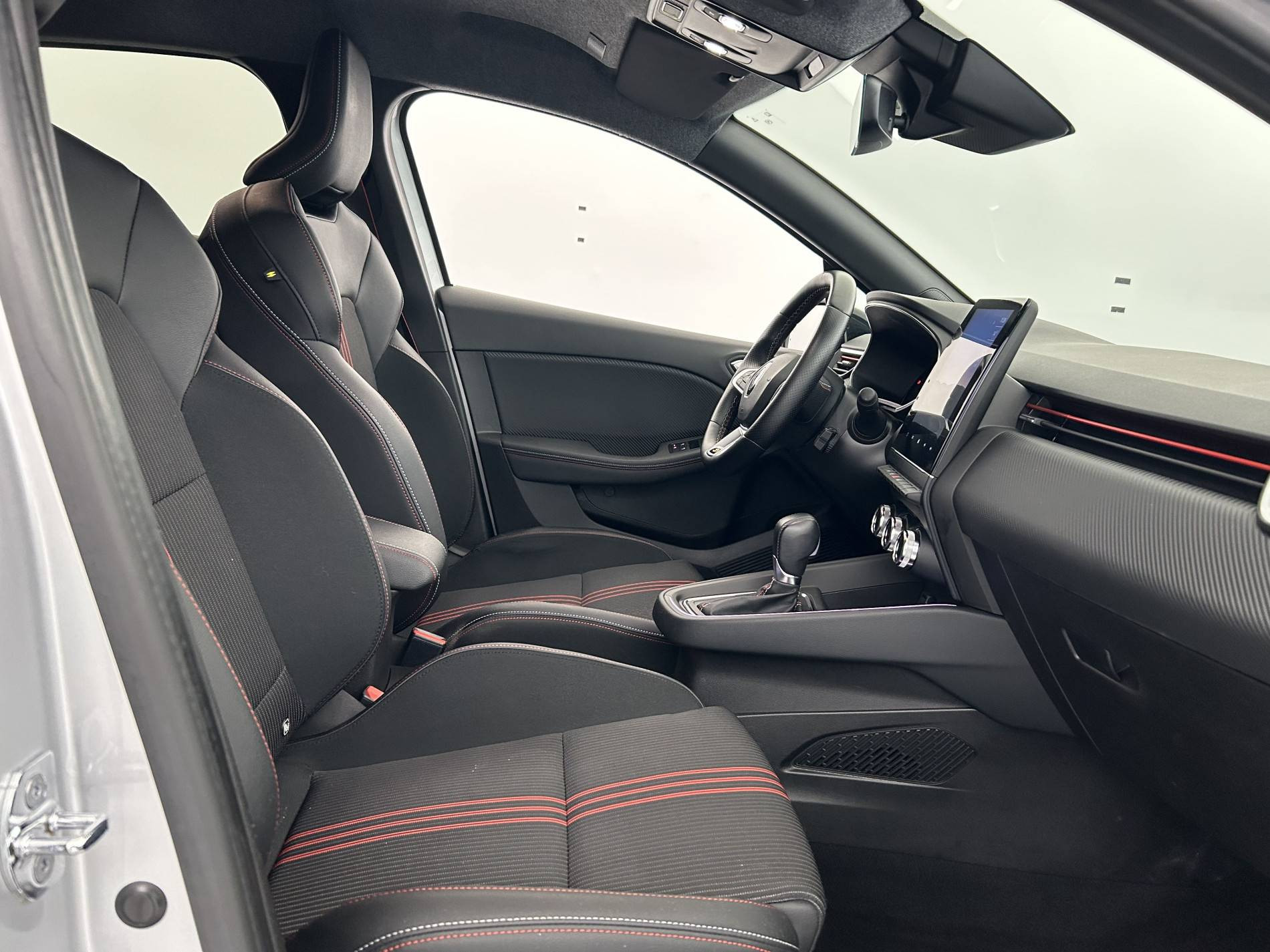 Vente en ligne Renault Clio 5 Clio E-Tech hybride 145 au prix de 17 490 €