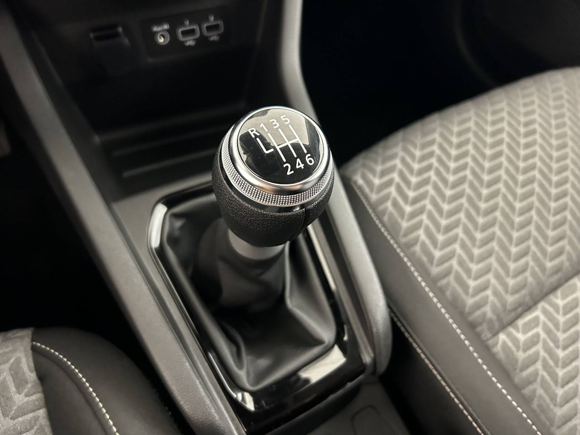 Vente en ligne Renault Clio 5 Clio TCe 100 GPL au prix de 13 490 €