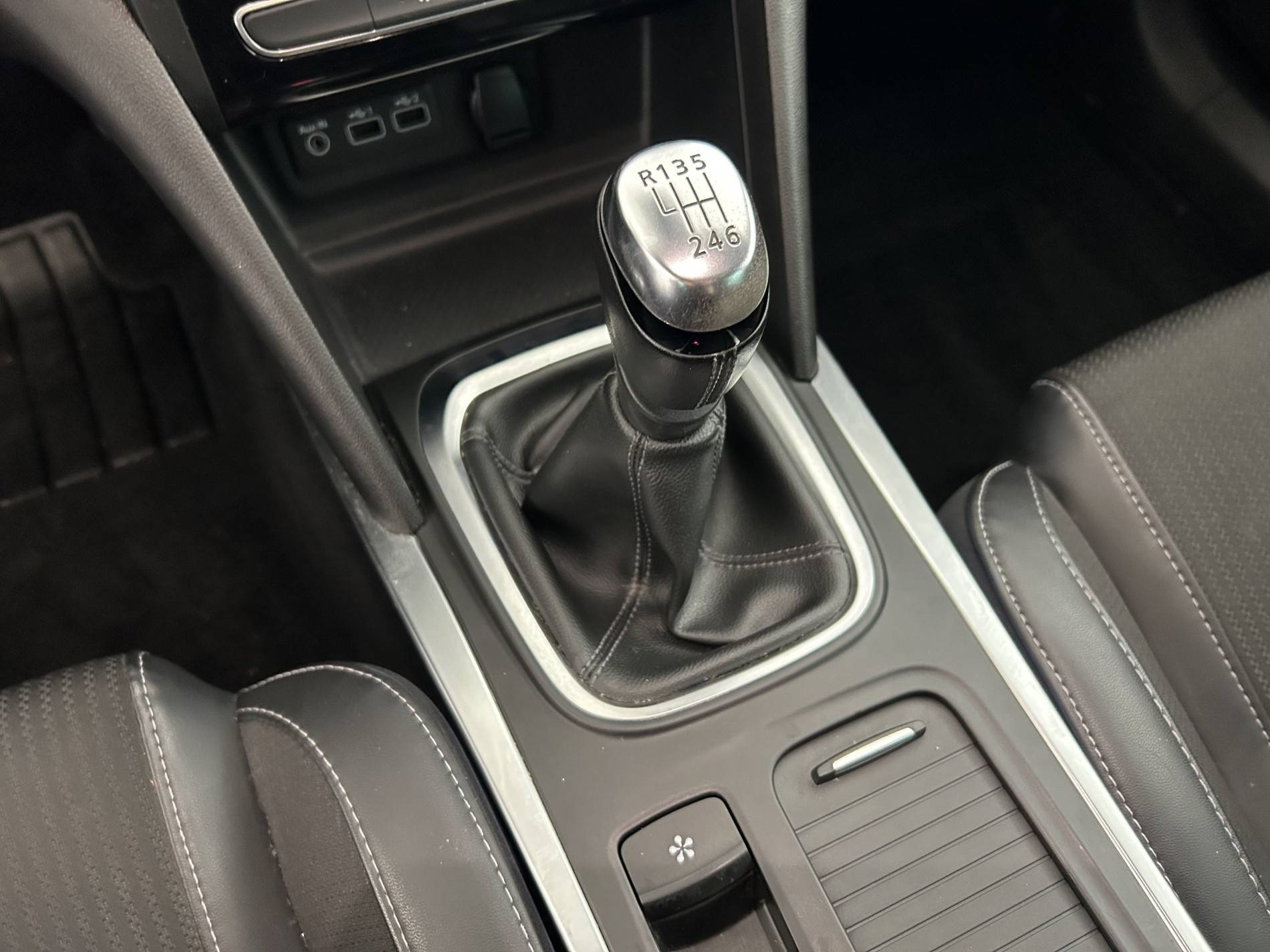 Vente en ligne Renault Megane 4 Mégane IV Berline Blue dCi 115 - 21B au prix de 17 490 €