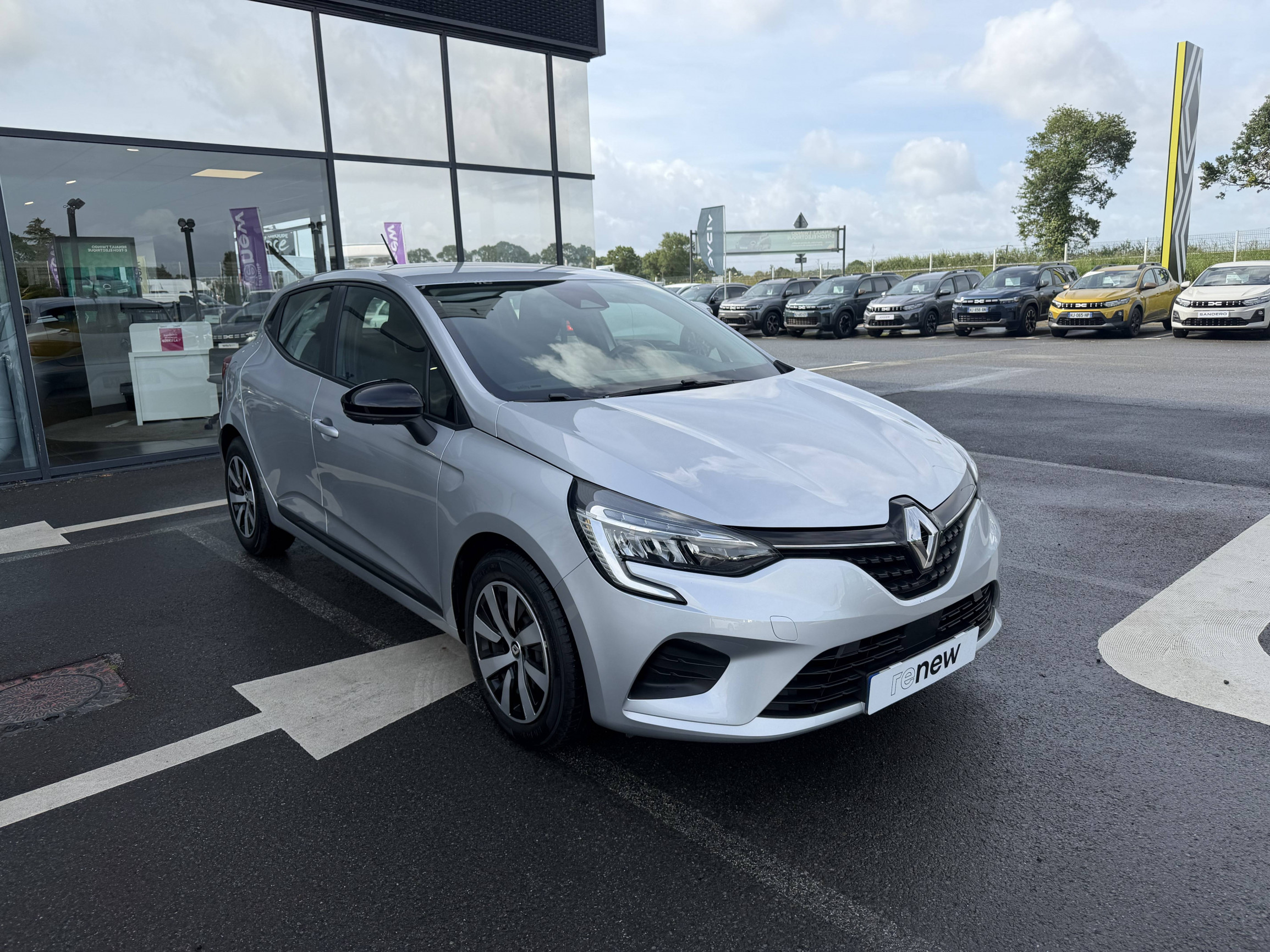 Vente en ligne Renault Clio 5 Clio TCe 90 au prix de 14 990 €