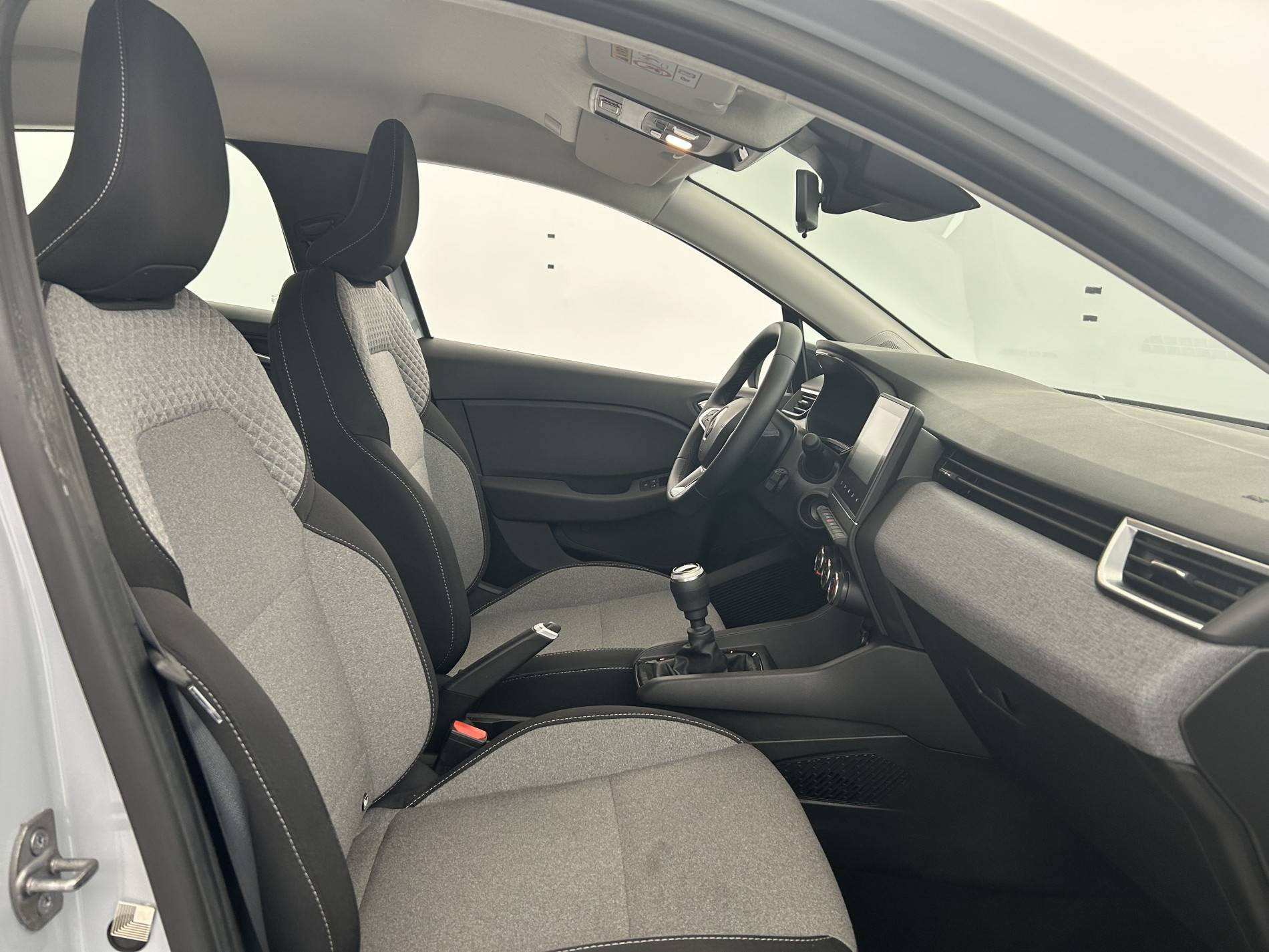 Vente en ligne Renault Clio 5 Clio TCe 90 au prix de 15 990 €