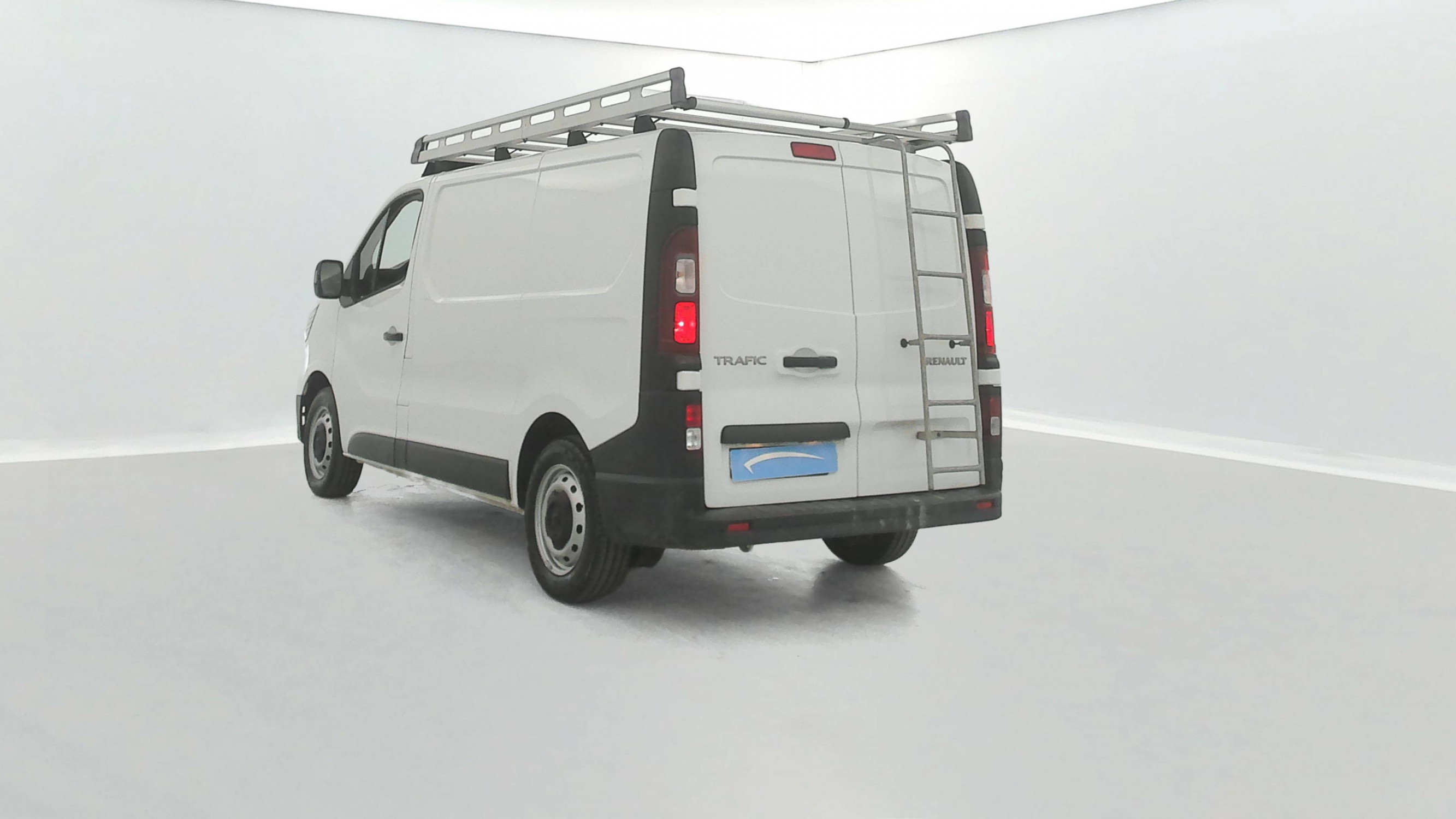 Vente en ligne Renault Trafic 3 Fourgon TRAFIC FGN L1H1 2800 KG BLUE DCI 110 au prix de 18 990 €