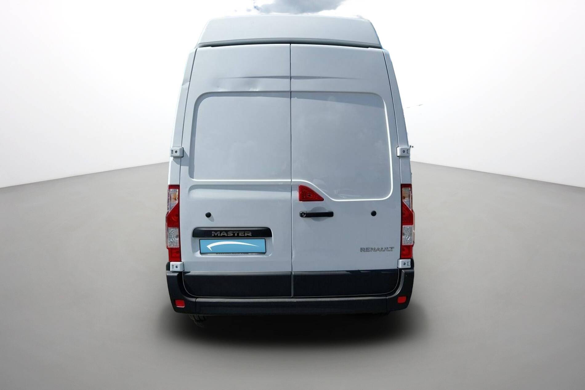 Vente en ligne Renault Master Fourgon MASTER FGN TRAC F3500 L3H3 BLUE DCI 135 au prix de 29 999 €