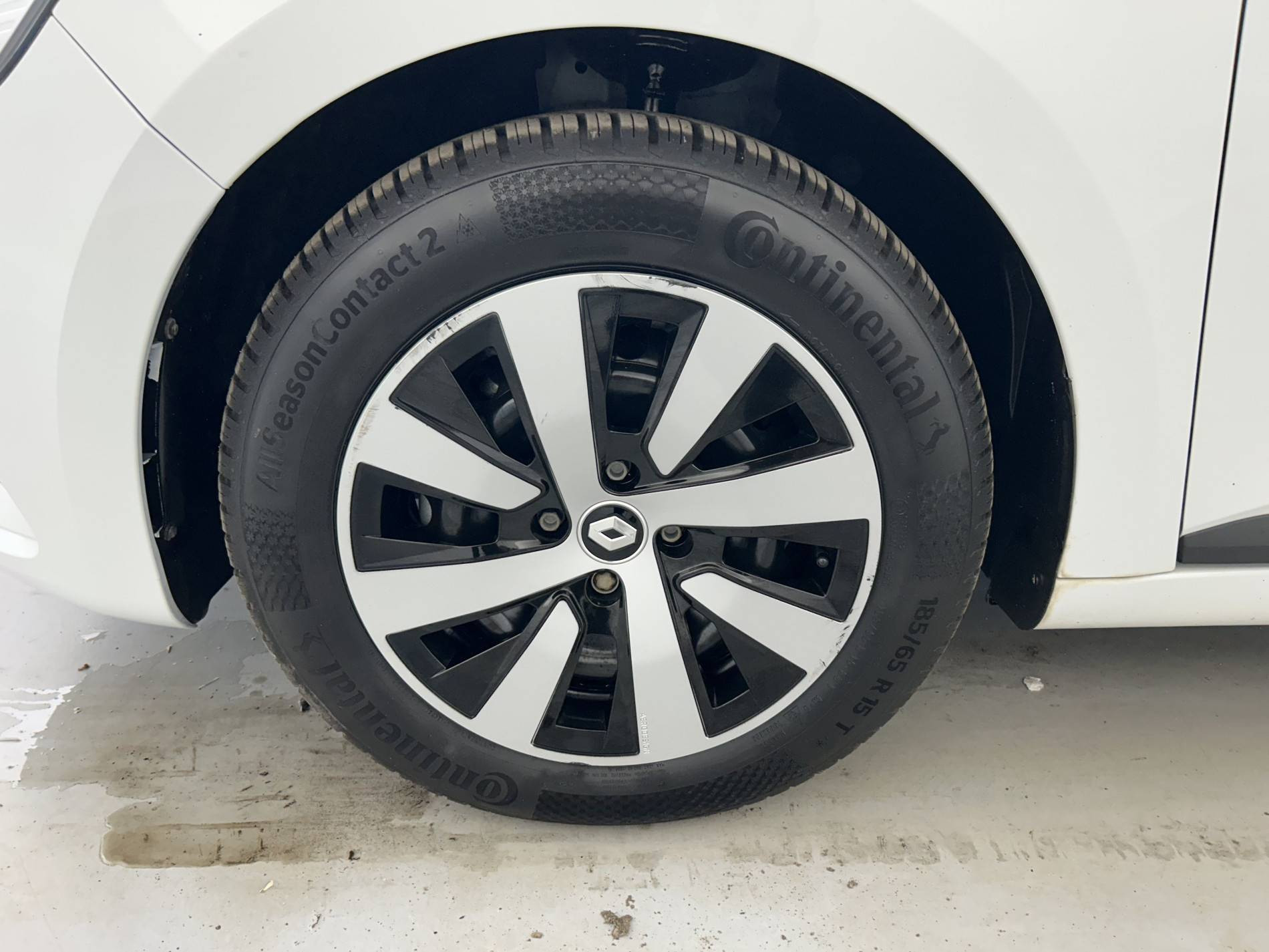 Vente en ligne Renault Clio 5 Clio E-Tech full hybrid 145 au prix de 14 490 €