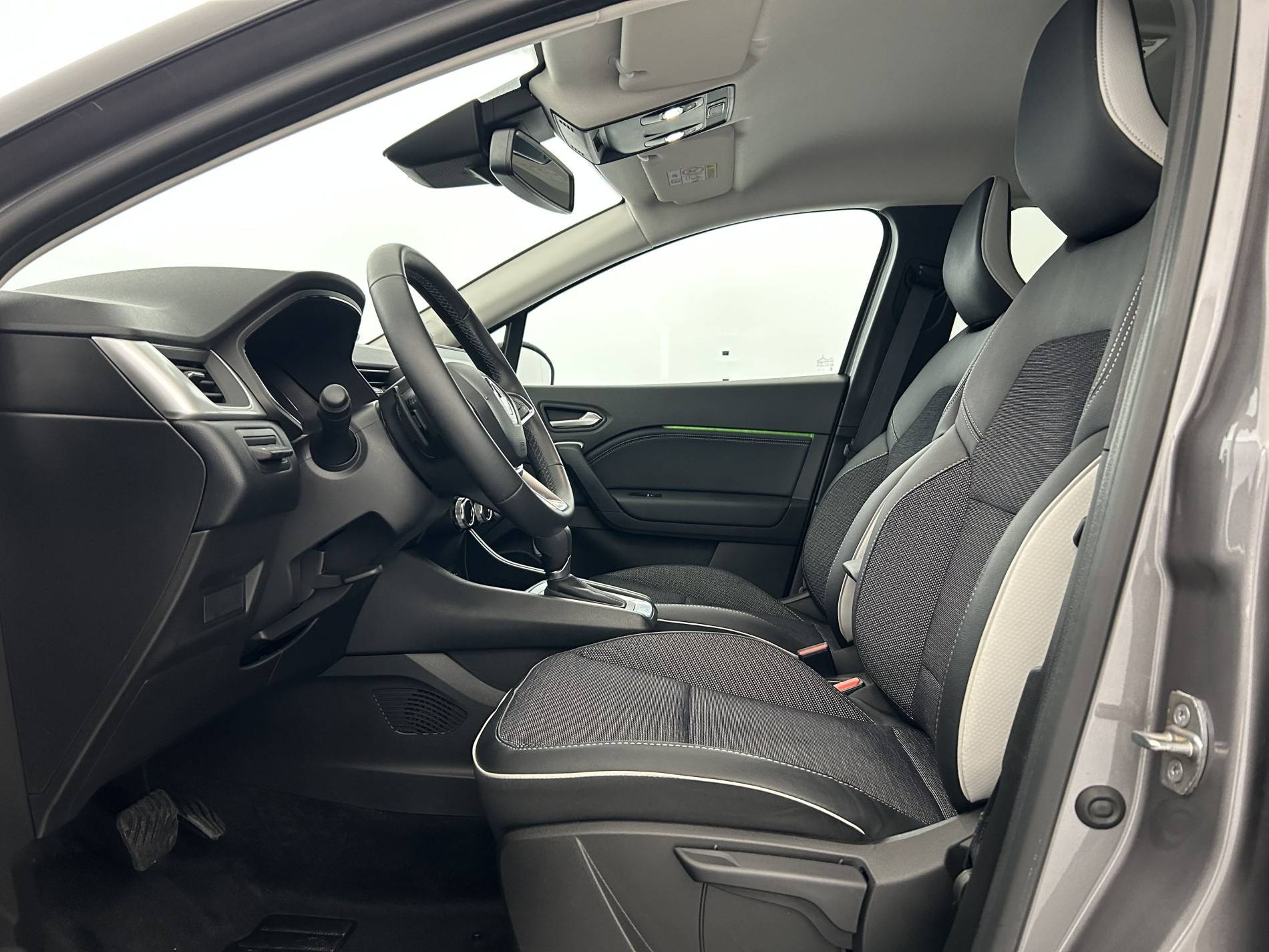 Vente en ligne Renault Captur  mild hybrid 160 EDC au prix de 20 490 €