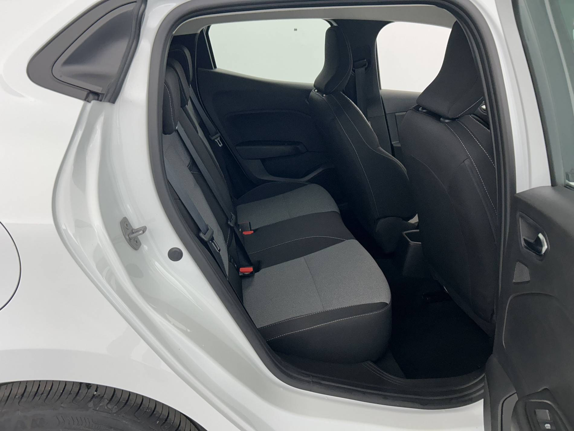 Vente en ligne Renault Clio 5 Clio Blue dCi 100 ch GSR2 au prix de 17 990 €