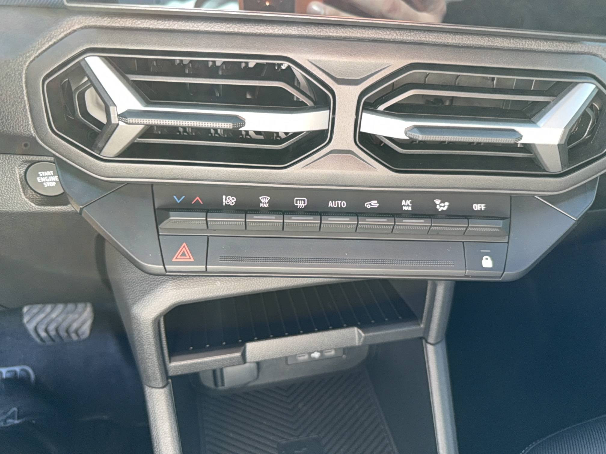 Vente en ligne Dacia Duster  Hybrid 140 au prix de 26 490 €