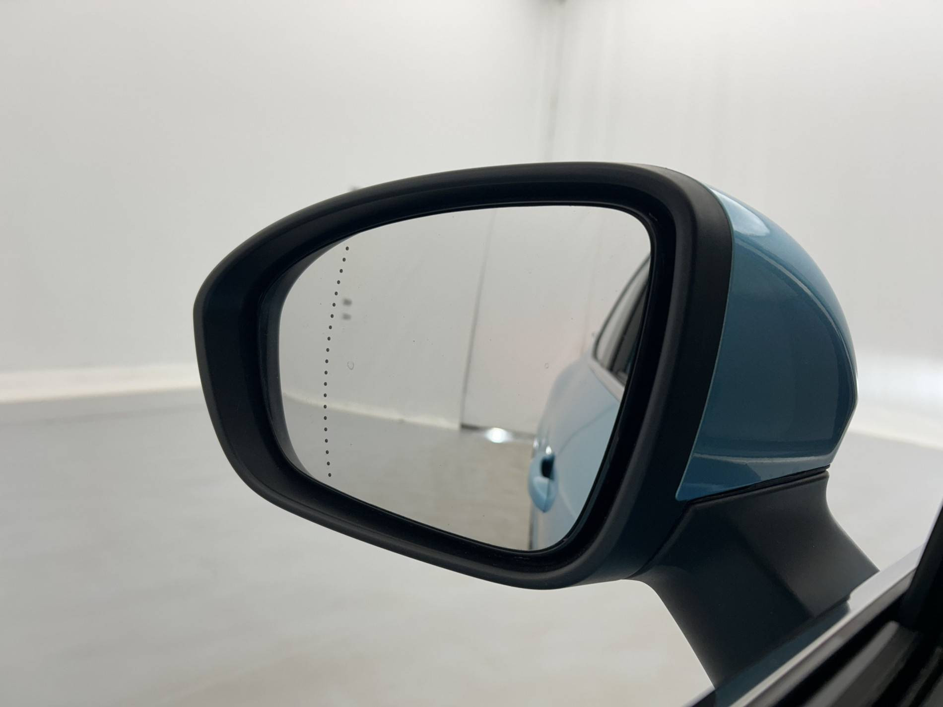 Vente en ligne Renault Clio 5 Clio E-Tech 140 - 21N au prix de 18 499 €