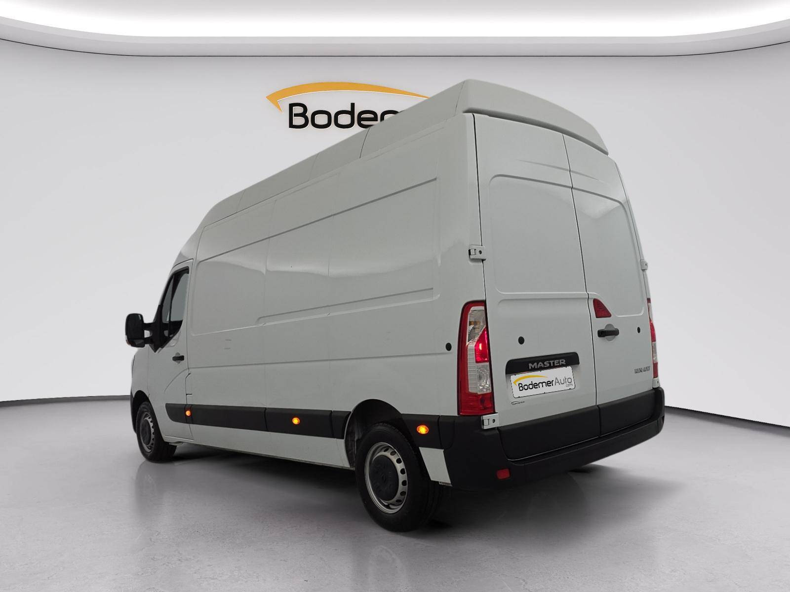 Vente en ligne Renault Master Fourgon MASTER FGN TRAC F3500 L3H3 BLUE DCI 135 au prix de 25 900 €
