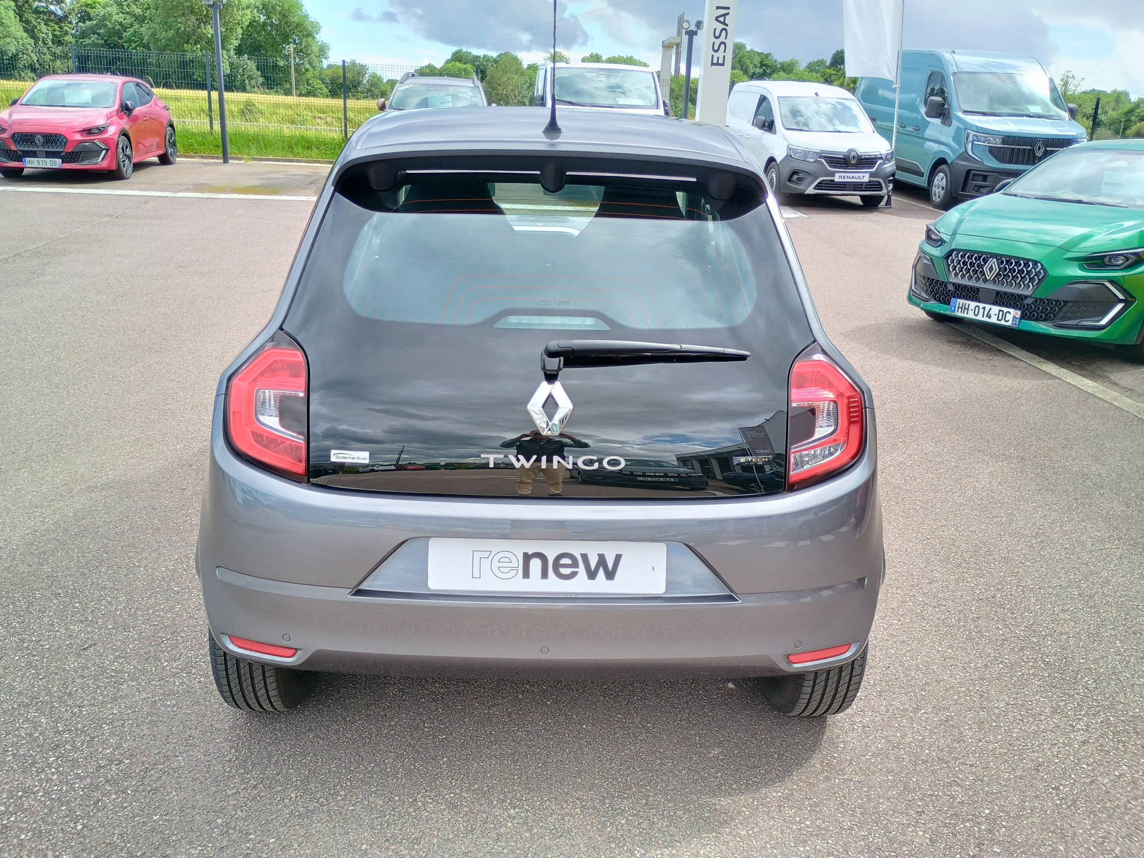 Vente en ligne Renault Twingo Electrique Twingo III E-Tech au prix de 12 991 €