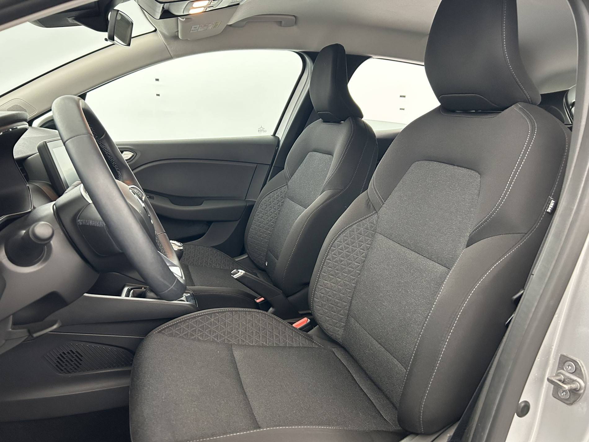 Vente en ligne Renault Clio 5 Clio TCe 90 au prix de 14 290 €