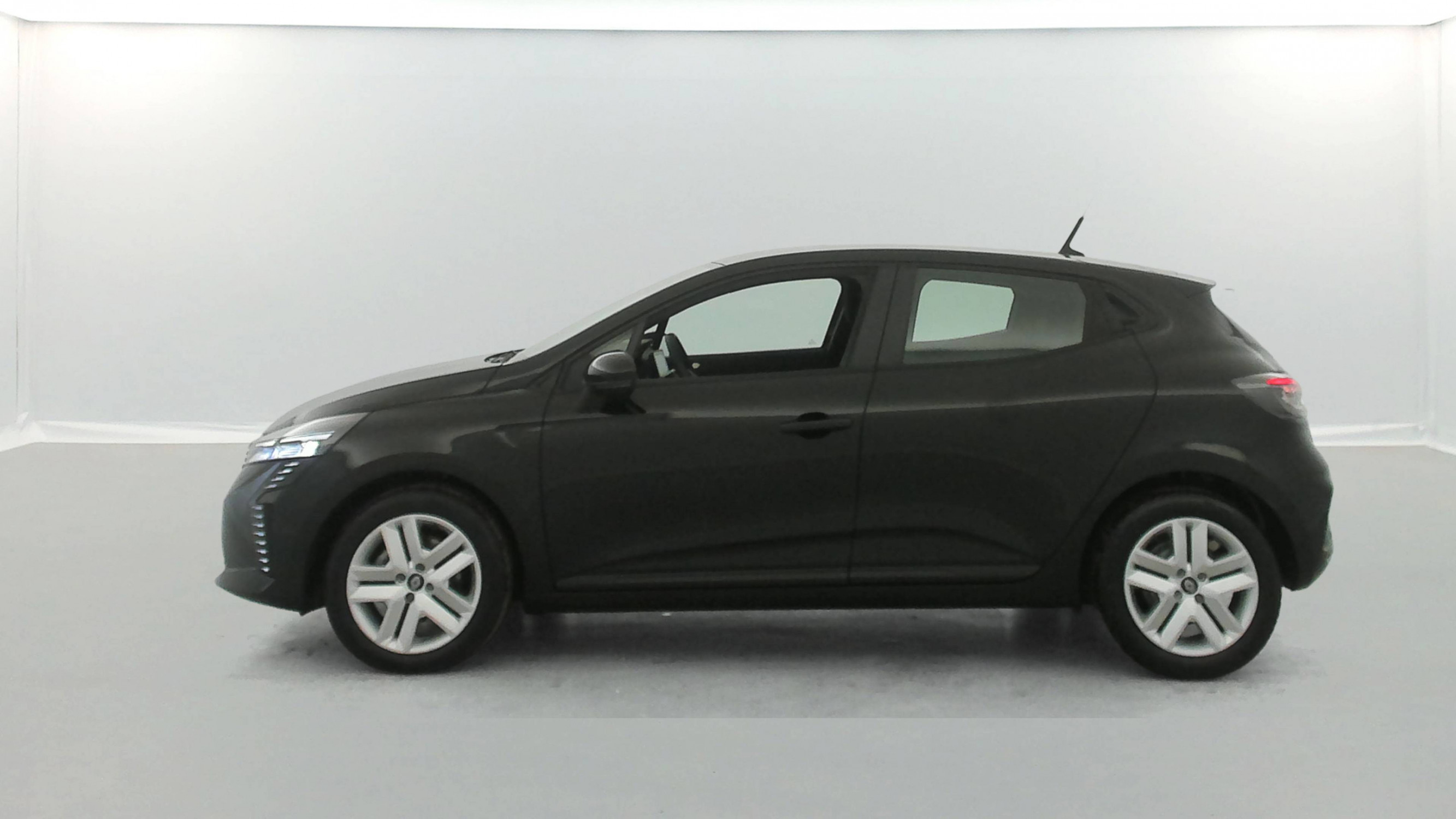 Vente en ligne Renault Clio 5 Clio Blue dCi 100 ch GSR2 au prix de 18 791 €