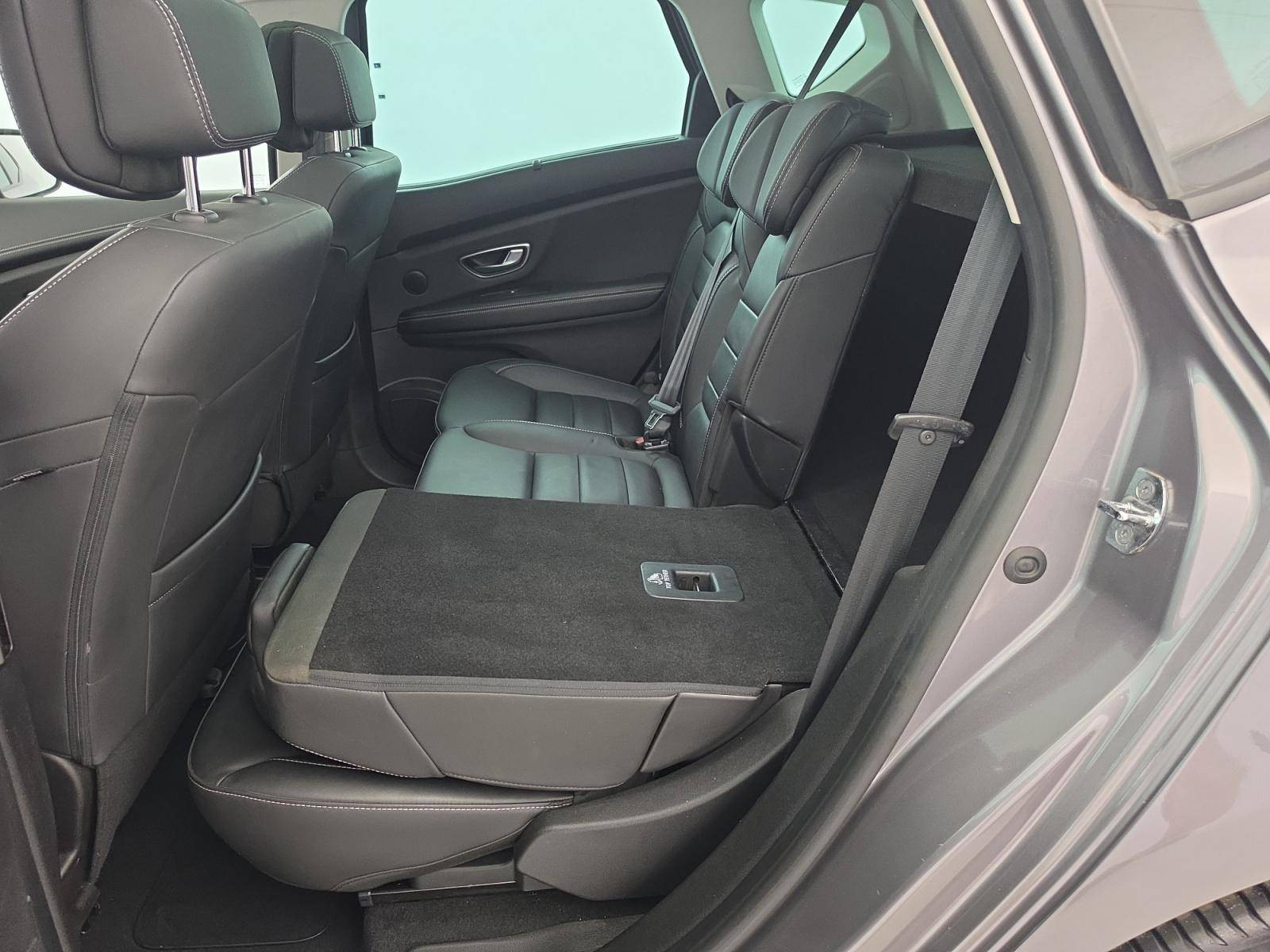 Vente en ligne Renault Scenic 4 Scenic dCi 160 Energy EDC au prix de 16 590 €