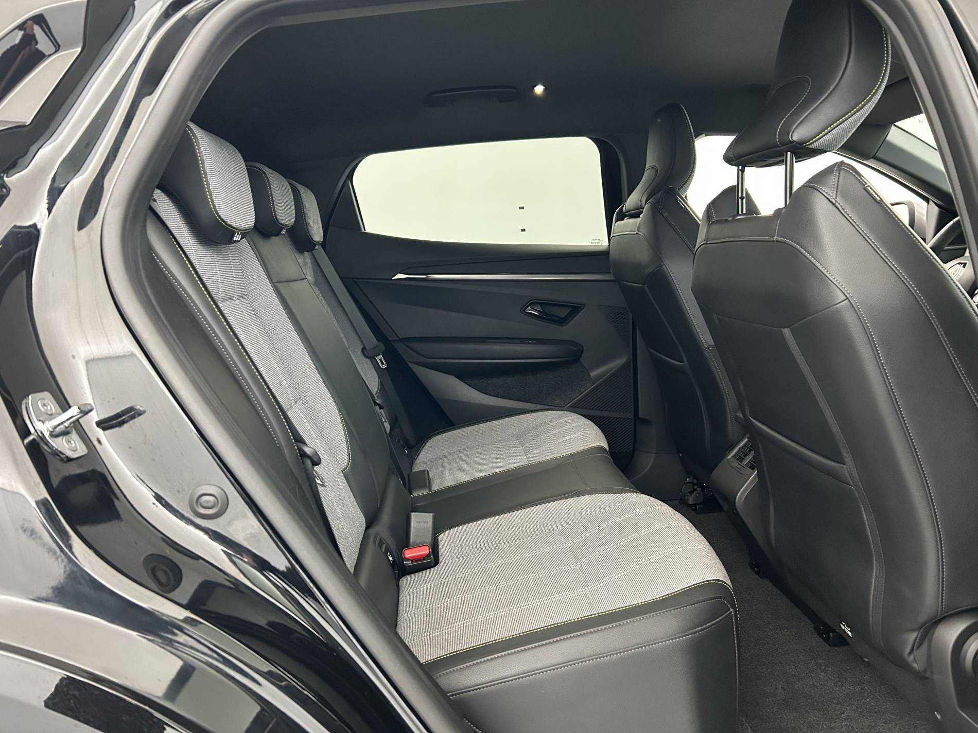 Vente en ligne Renault Megane E-Tech  EV60 220 ch super charge au prix de 23 990 €