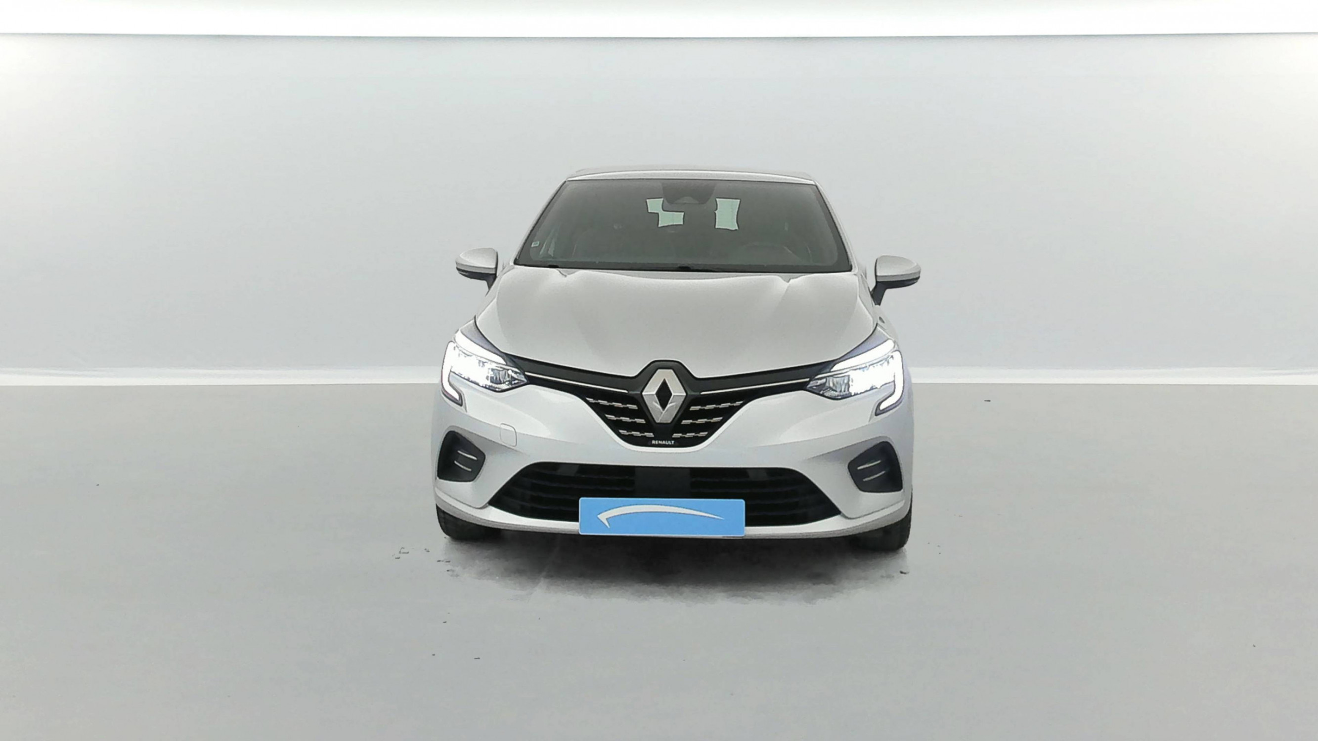 Vente en ligne Renault Clio 5 Clio E-Tech 140 - 21N au prix de 16 890 €