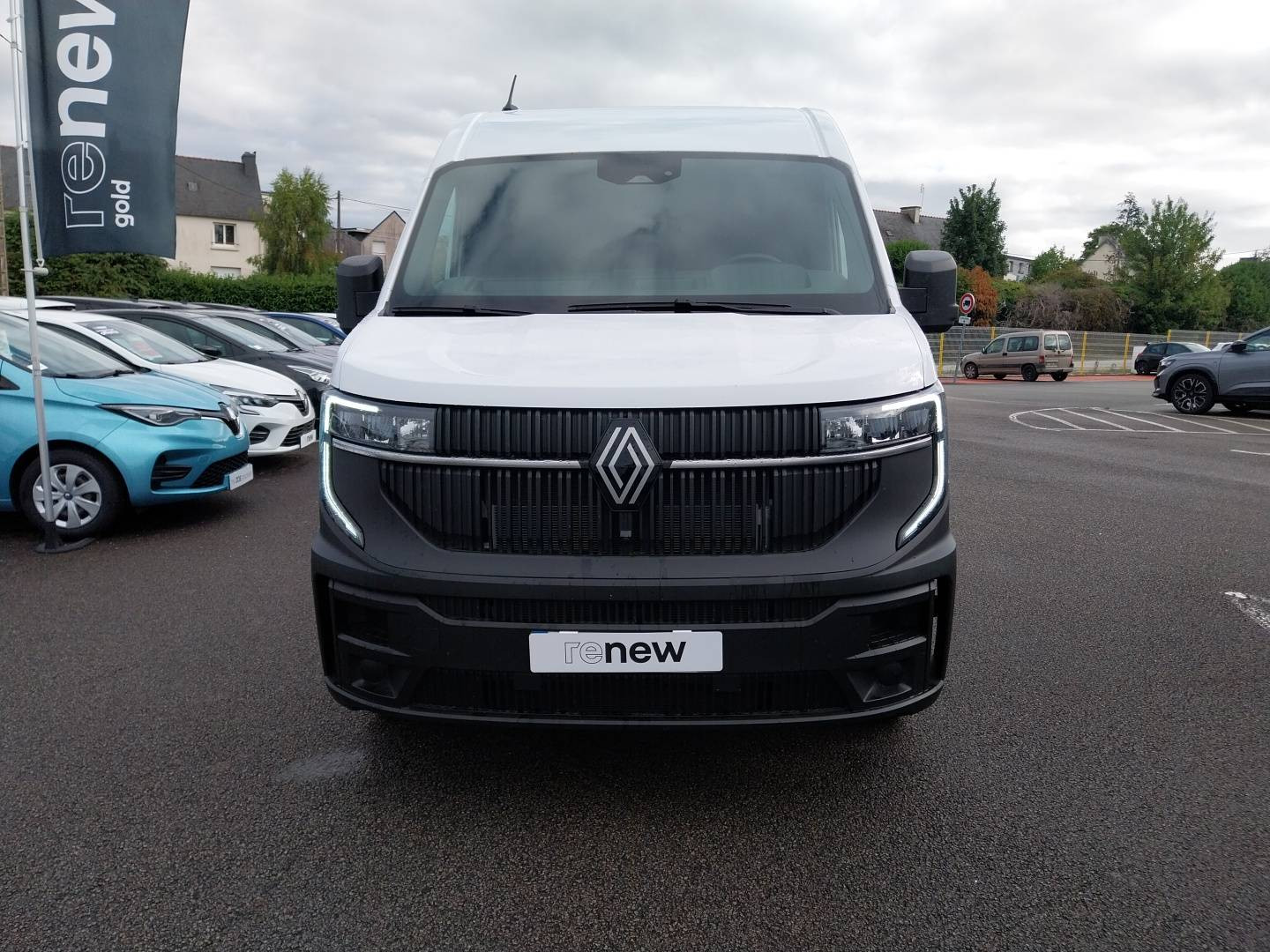Vente en ligne Renault Master Fourgon MASTER FG BLUE DCI 130 L2H2 3T5 TR au prix de 30 990 €
