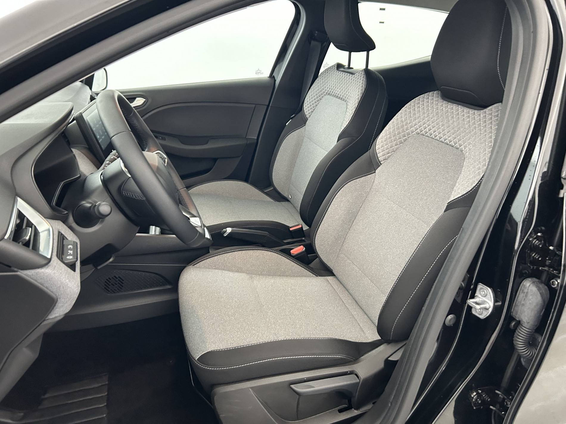 Vente en ligne Renault Clio 5 Clio E-Tech full hybrid 145 ch GSR2 au prix de 19 590 €