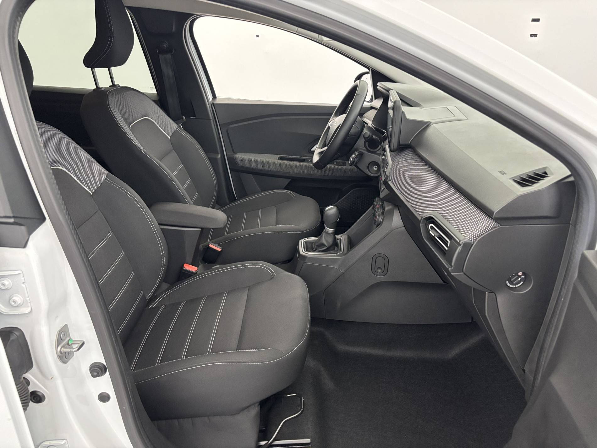 Vente en ligne Dacia Jogger  Hybrid 140 5 places au prix de 20 990 €