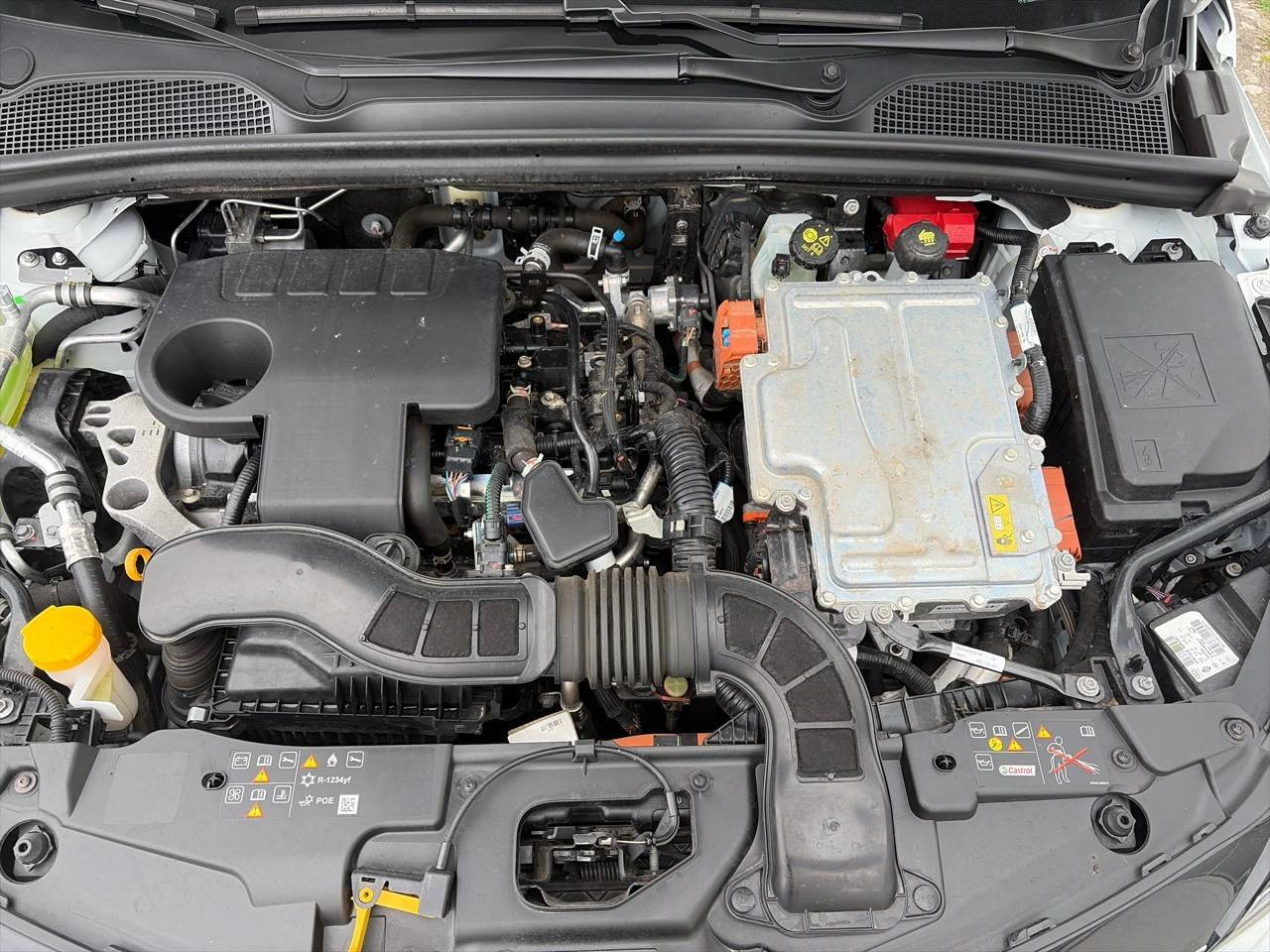 Vente en ligne Renault Clio 5 Clio E-Tech 140 - 21N au prix de 15 490 €