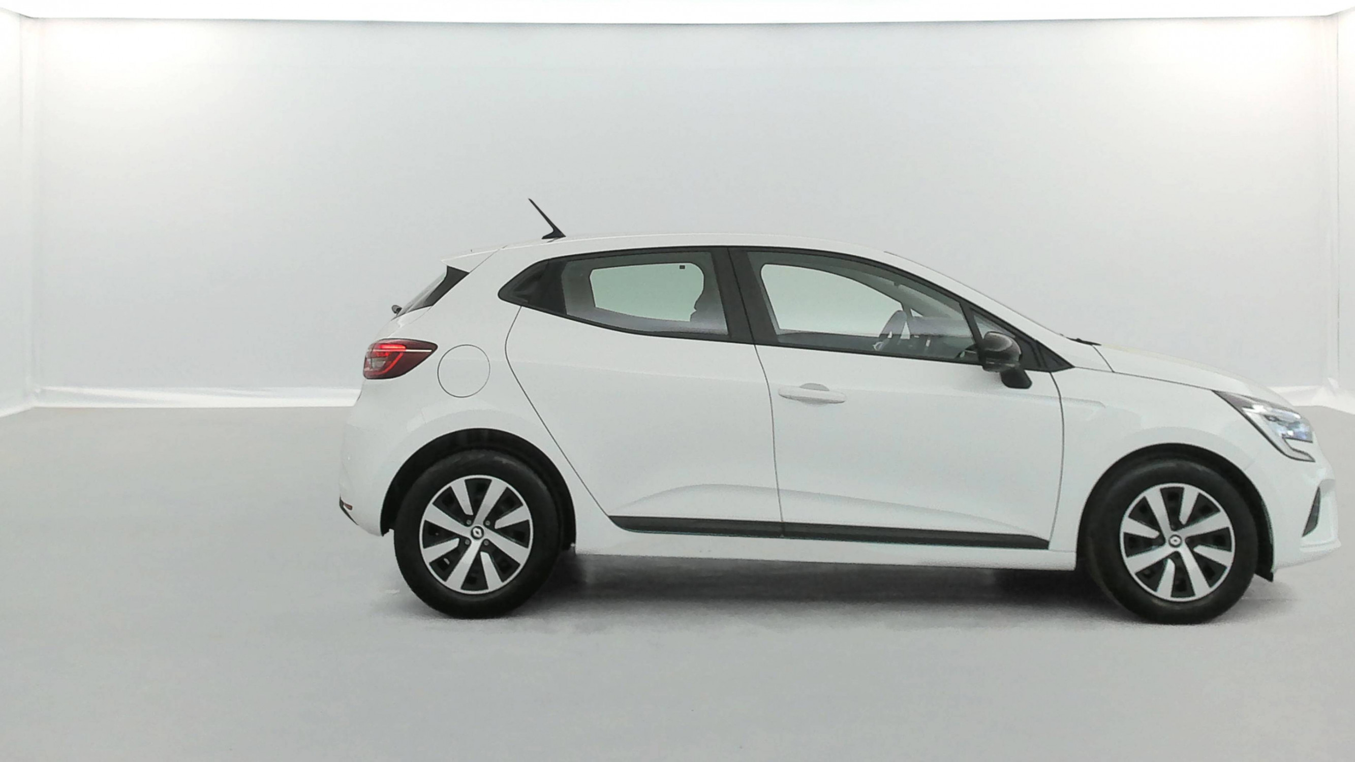 Vente en ligne Renault Clio 5 Clio TCe 90 au prix de 14 690 €