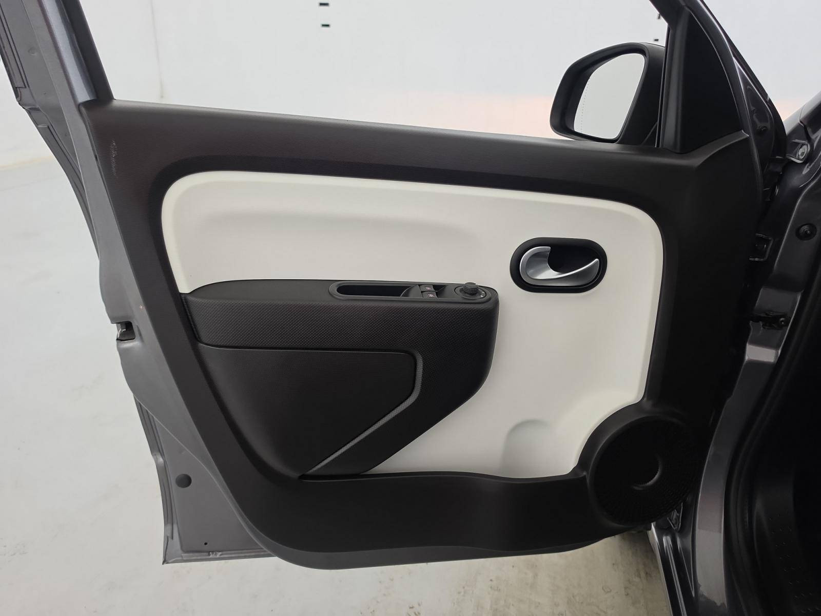 Vente en ligne Renault Twingo Electrique Twingo III E-Tech au prix de 14 890 €