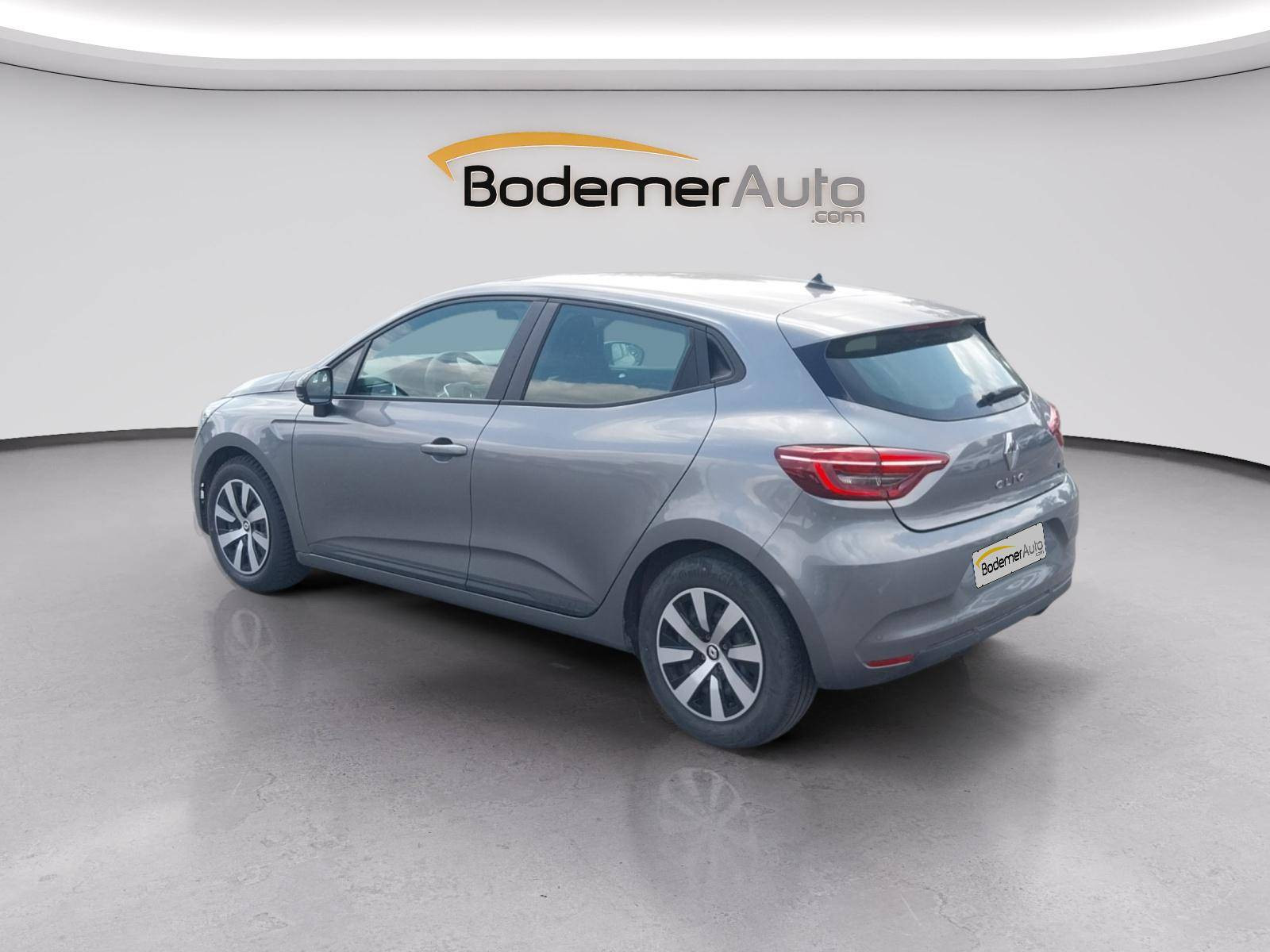 Vente en ligne Renault Clio 5 Clio E-Tech full hybrid 145 au prix de 15 990 €