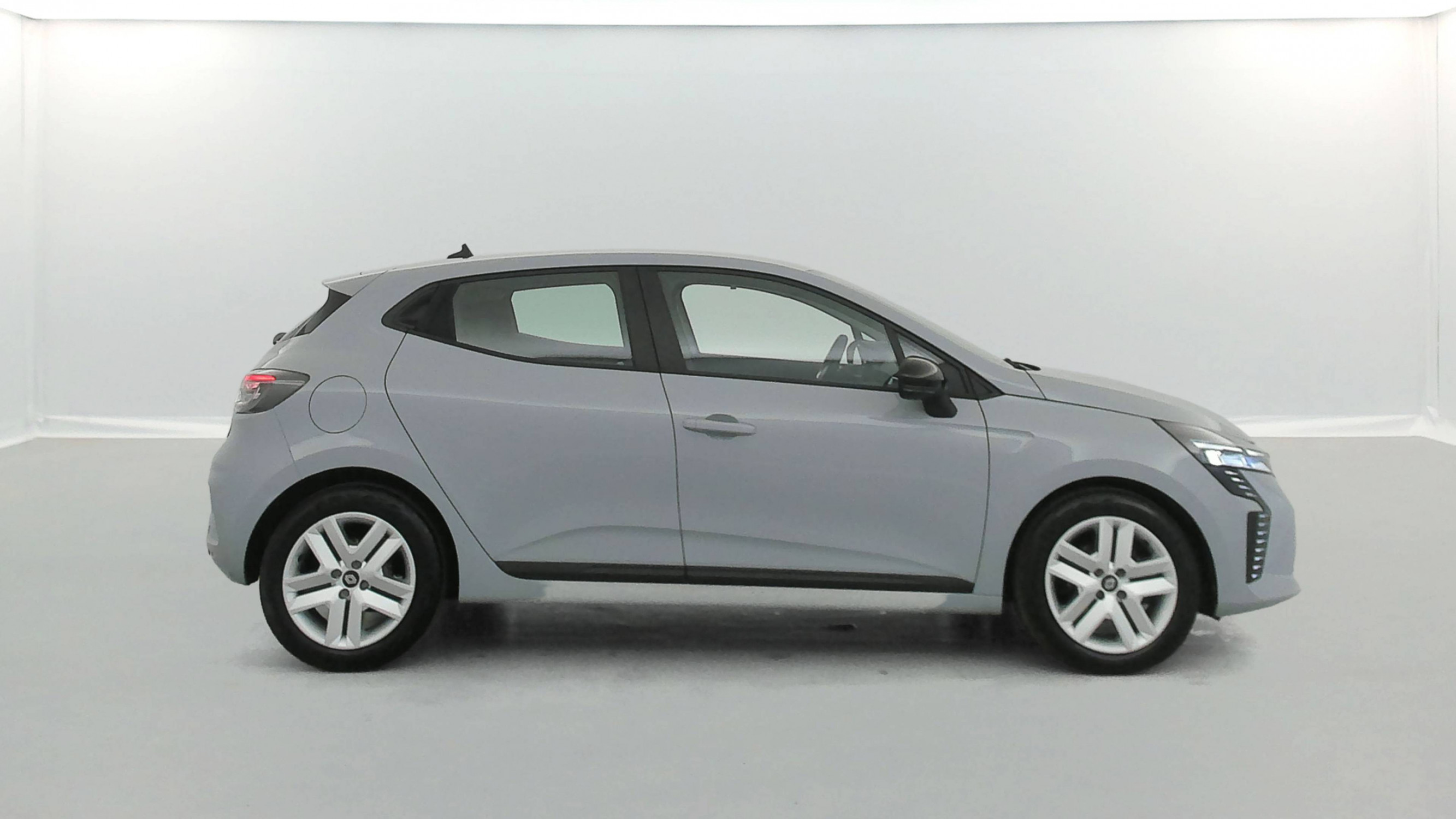 Vente en ligne Renault Clio 5 Clio TCe 90 au prix de 15 490 €