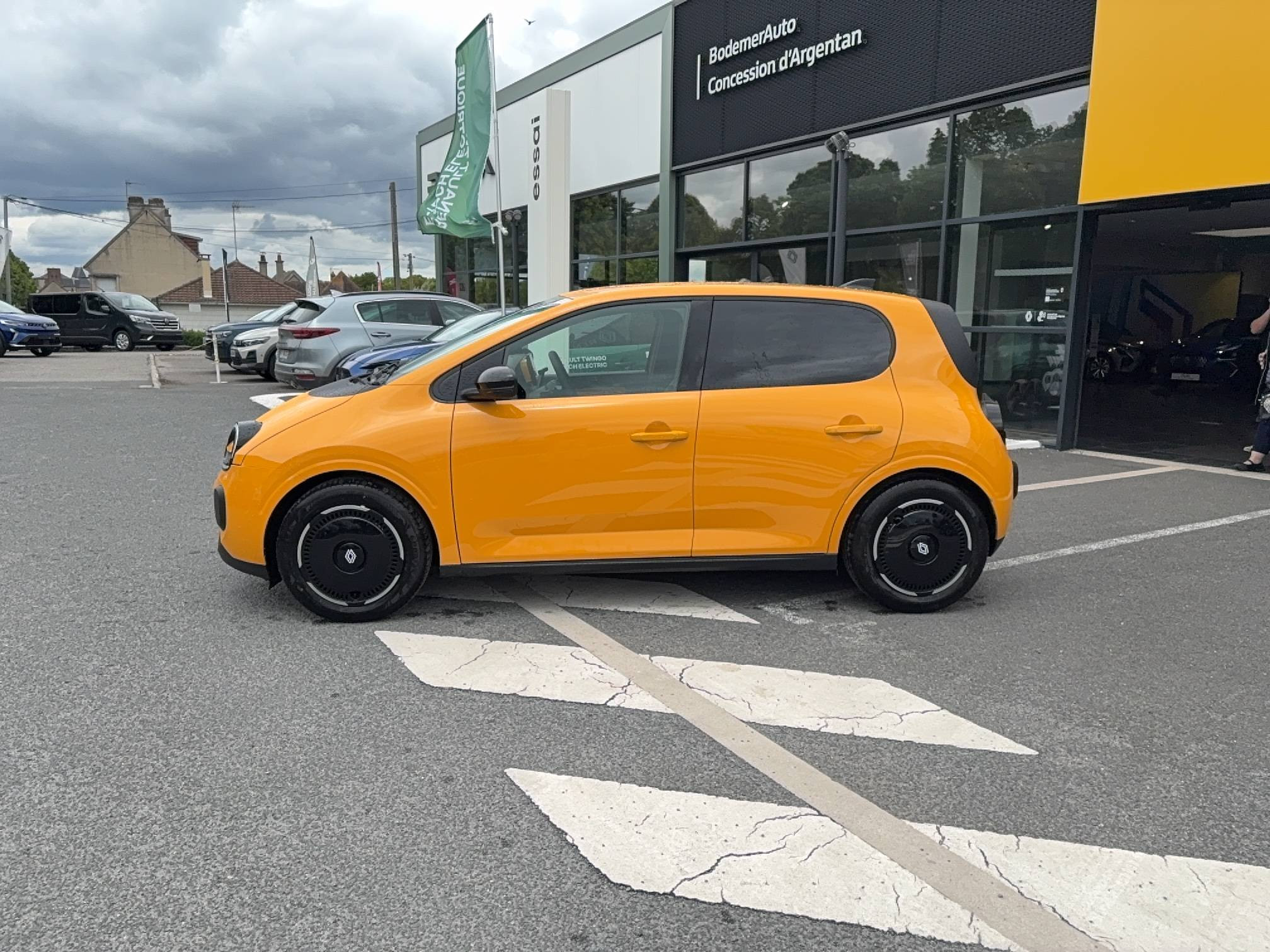 Vente en ligne Renault Twingo Electrique  80 ch autonomie urbaine au prix de 21 990 €