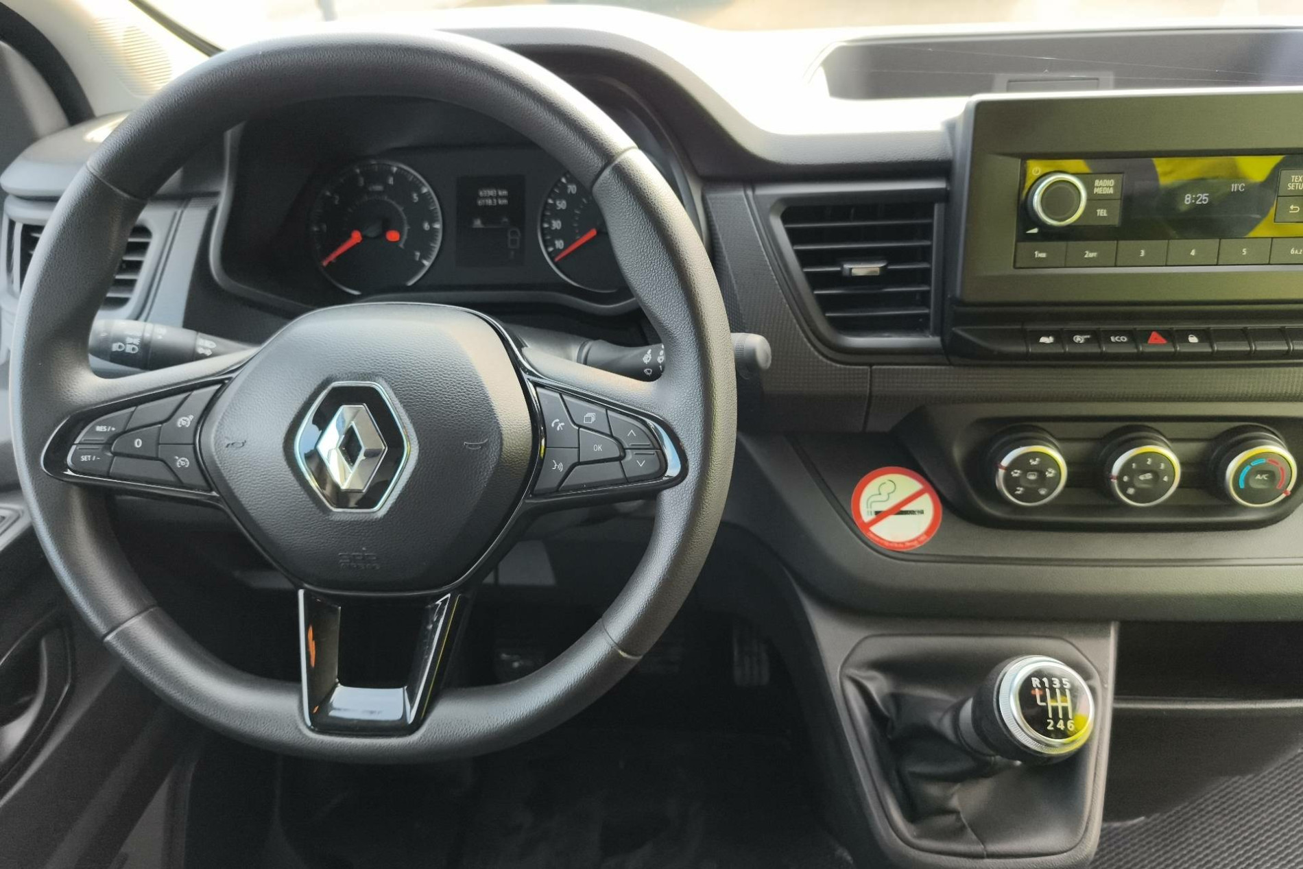 Vente en ligne Renault Trafic 3 Fourgon TRAFIC FGN L2H1 3000 KG BLUE DCI 130 au prix de 22 490 €