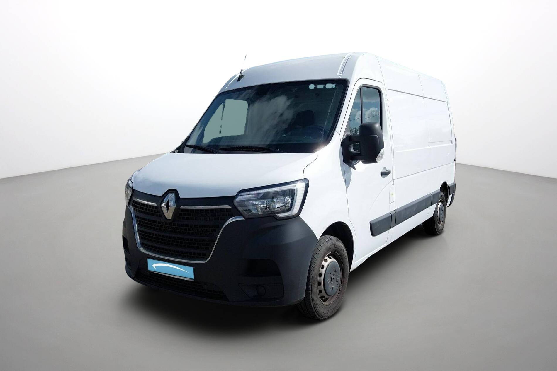 Vente en ligne Renault Master Fourgon MASTER FGN TRAC F3500 L2H2 BLUE DCI 135 au prix de 27 590 €