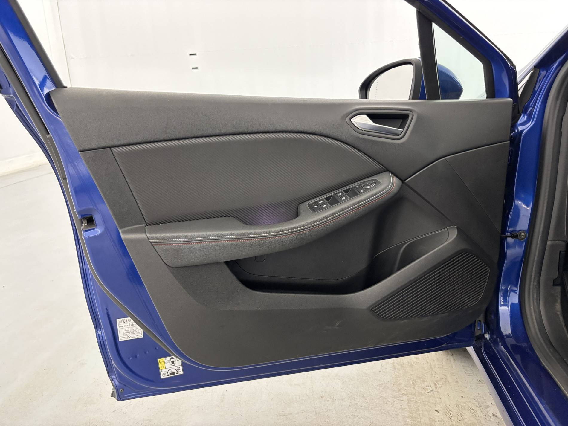 Vente en ligne Renault Clio 5 Clio E-Tech 140 - 21N au prix de 18 300 €